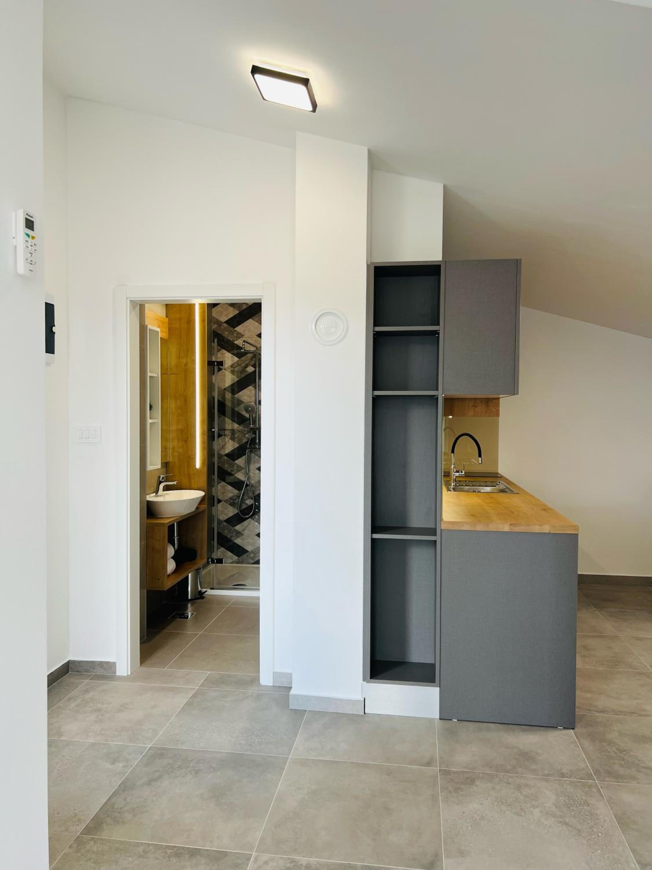 Apartmani AViS