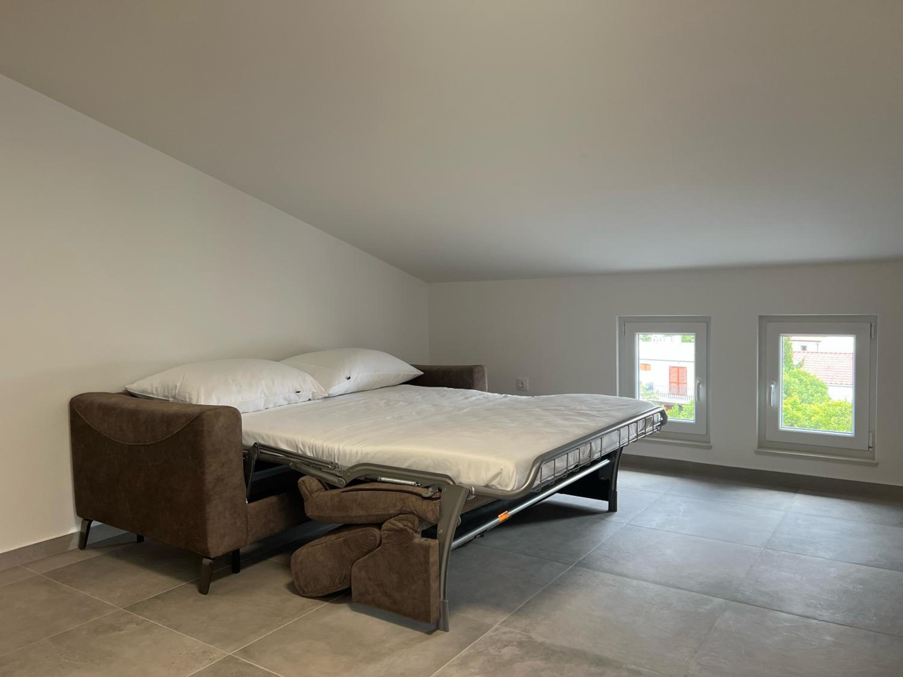Apartmani AViS