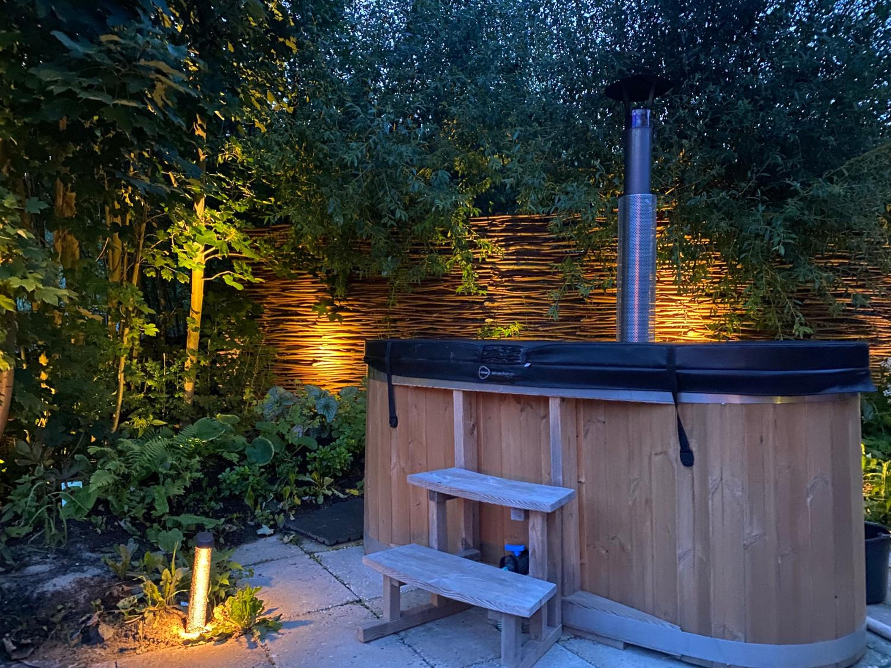 Bed & Wellness Pigs and Pillows with private hottub and sauna and tandembike rental included in price near Amsterdam