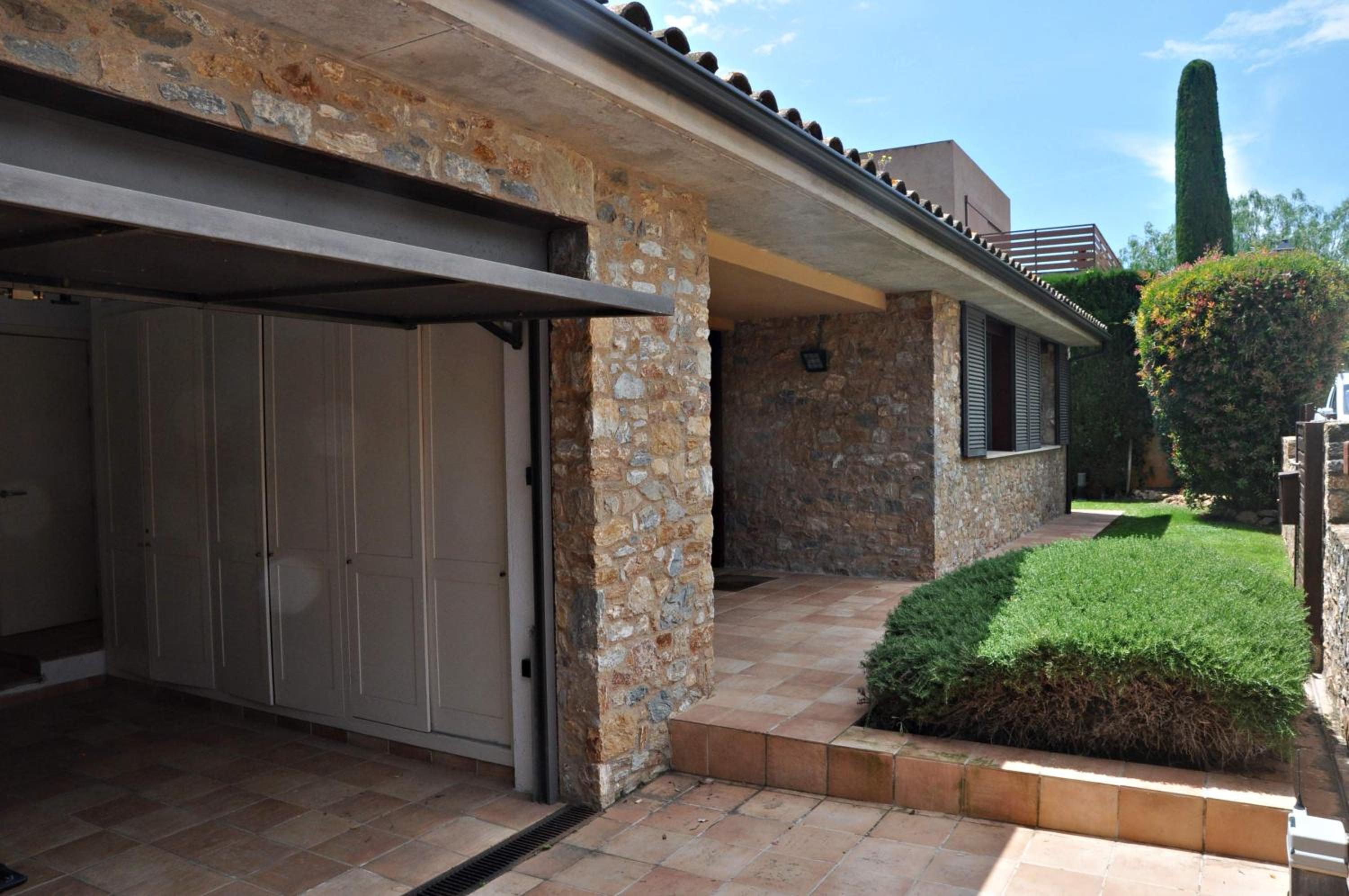 Villa Torrent Costa Brava, con piscina privada! view 4