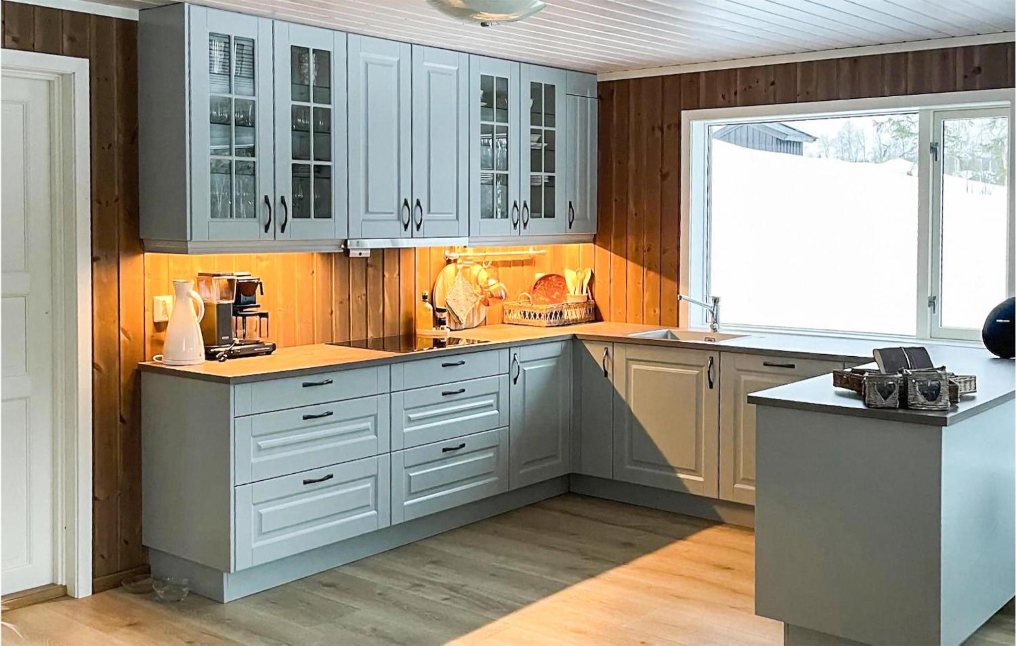 4 Bedroom Gorgeous Home In Hønefoss view 3