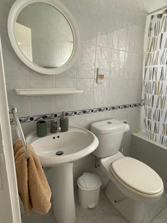 MyCyprusStay - Jo's Lovely 2 Bedroom Modern Apartment