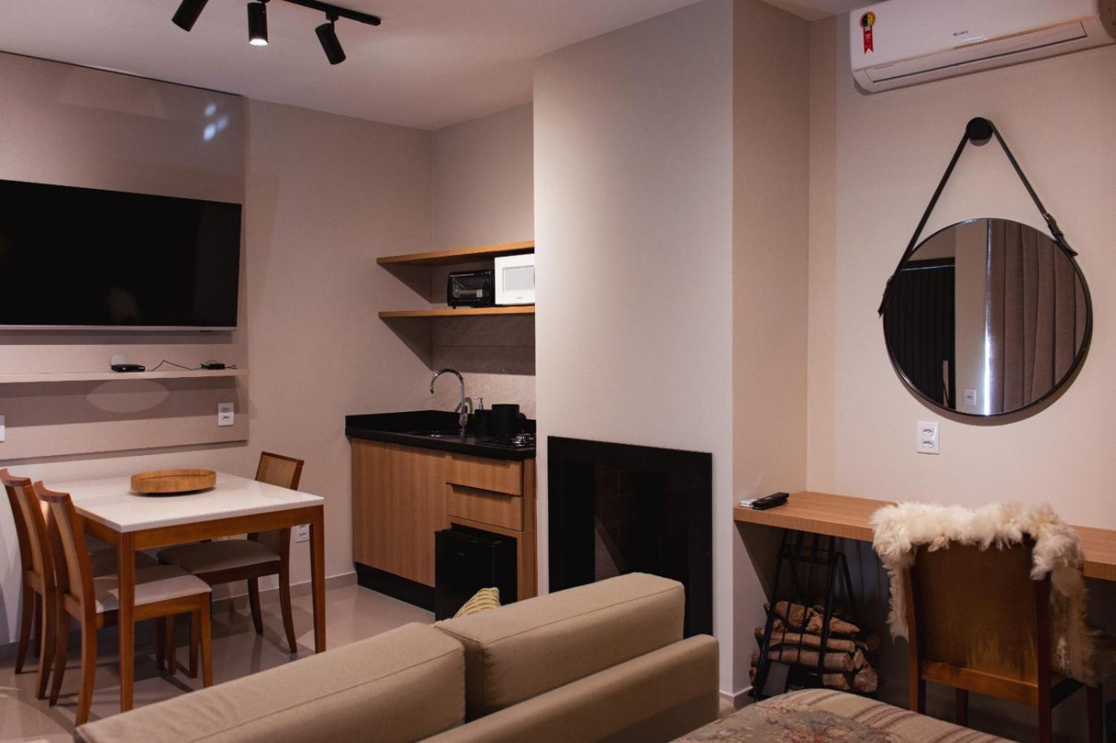 Super TinyHouse ao Lado da Igreja Matriz