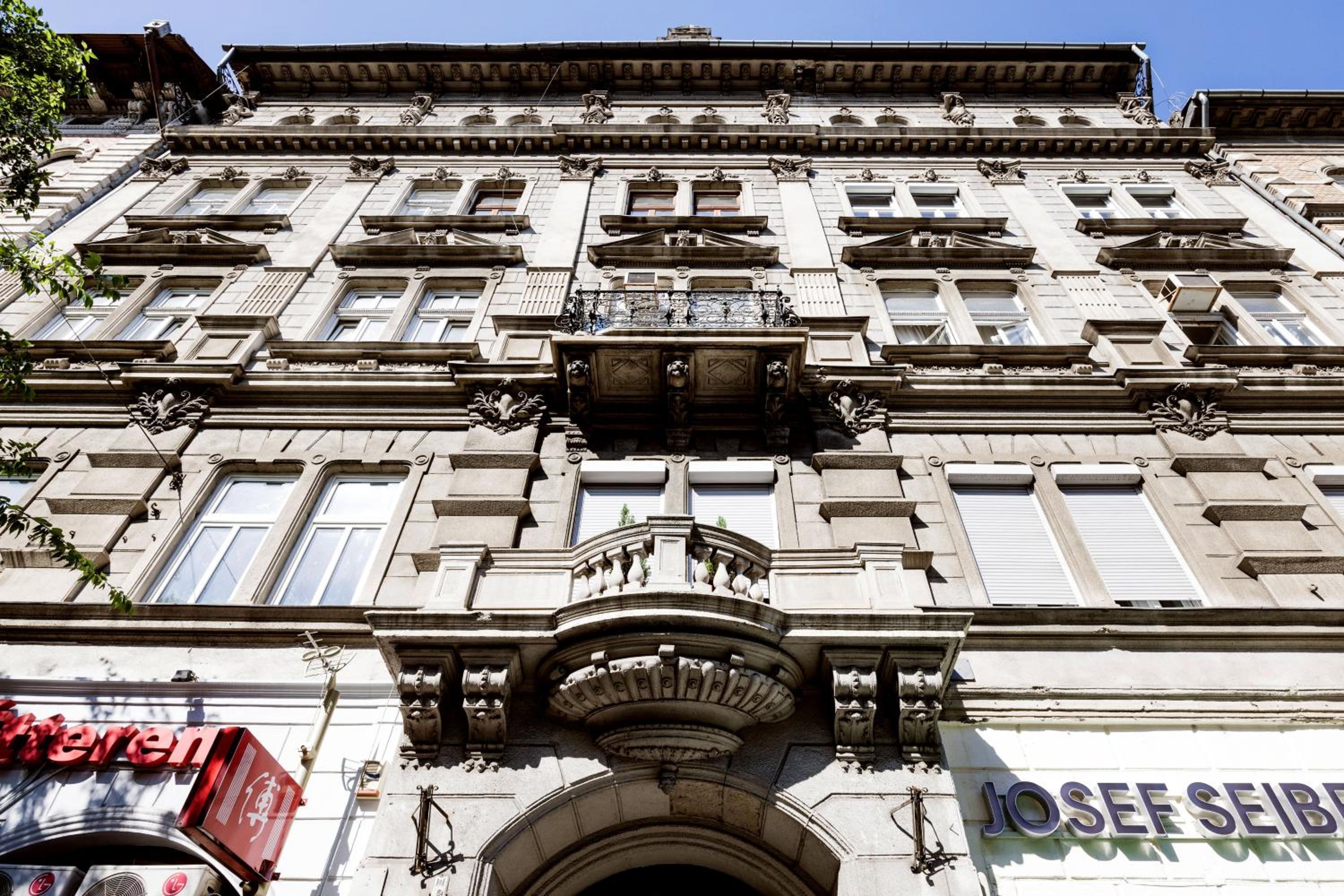 Elegant Studio in Central Budapest view 3