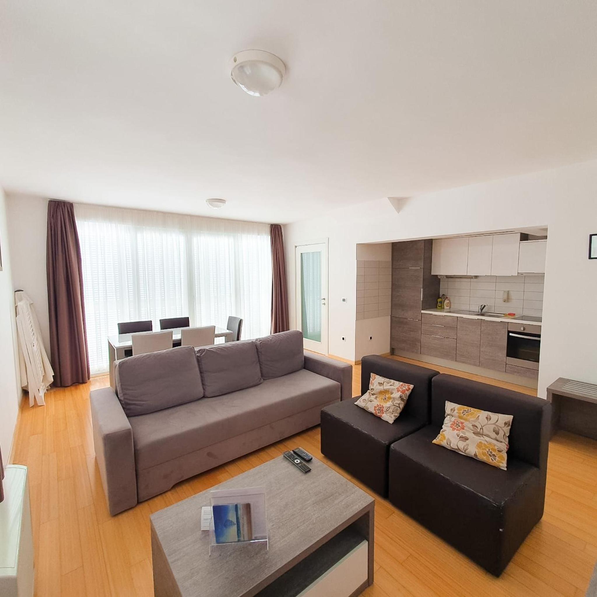 Premium Apartment Petrcane view 4