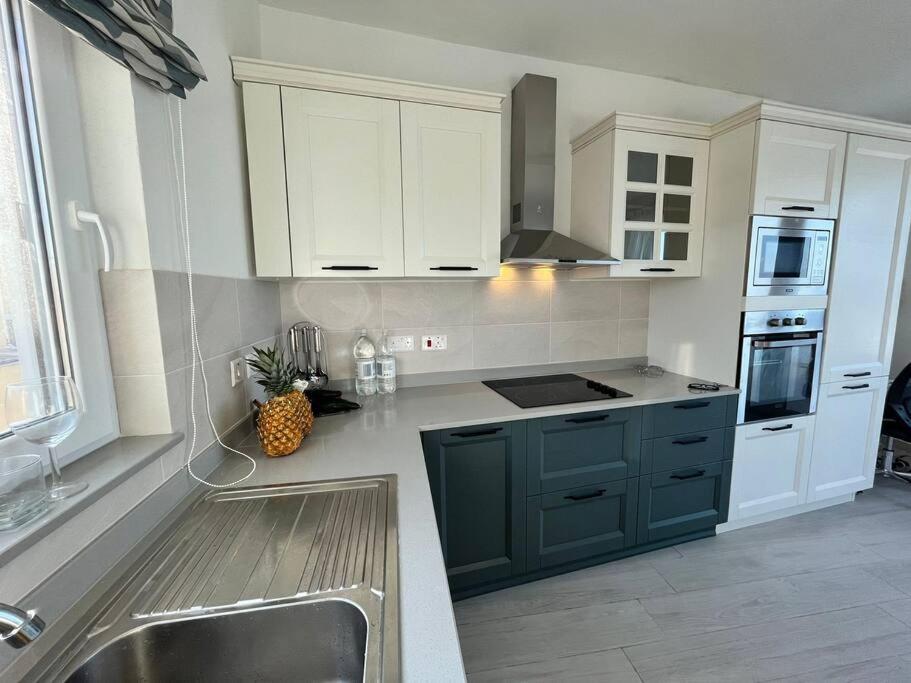 Brand new 3-level sea view apartment near beach view 5