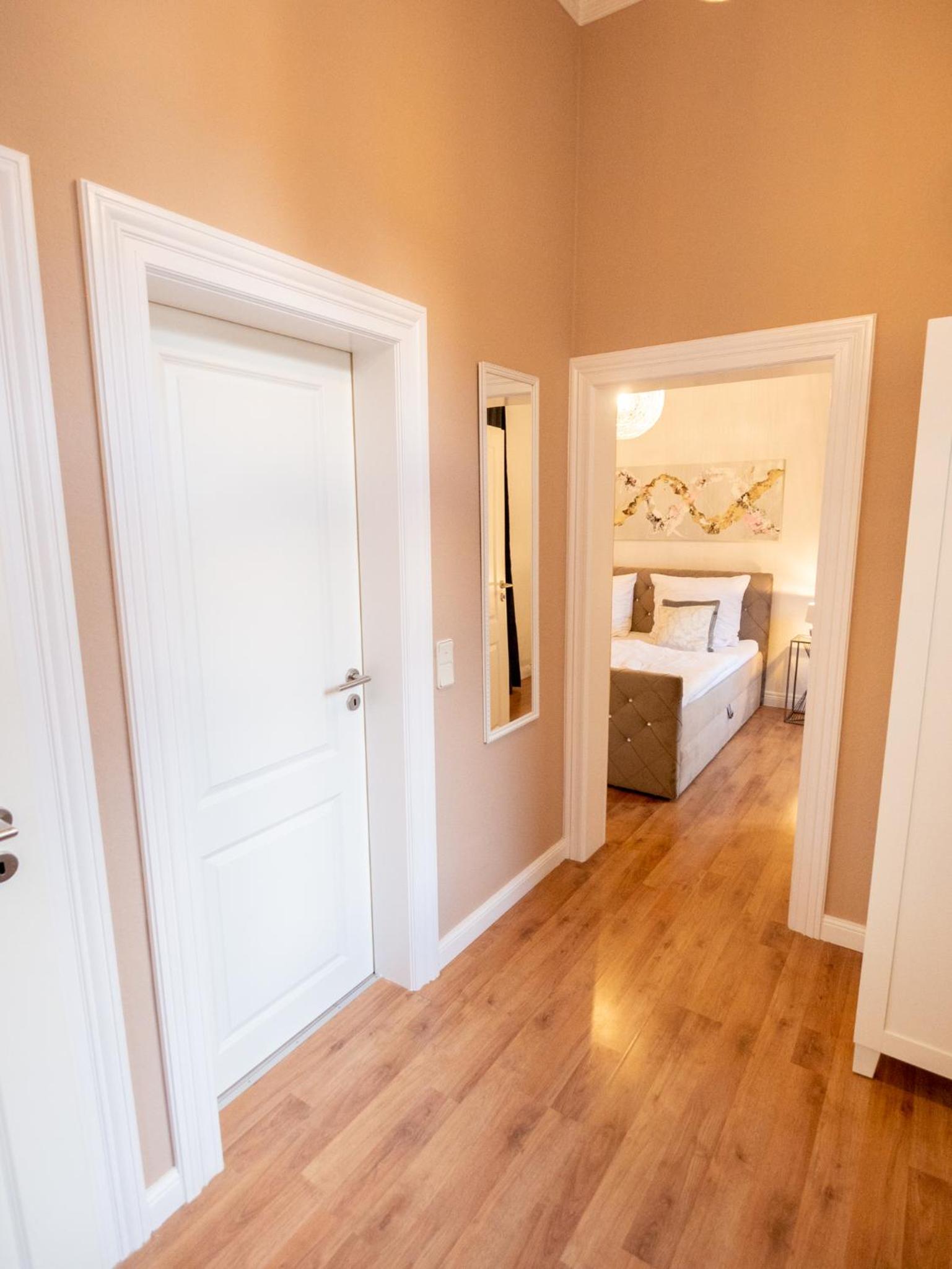 EUPHORAS - Central & Stylish Apartment - Parking