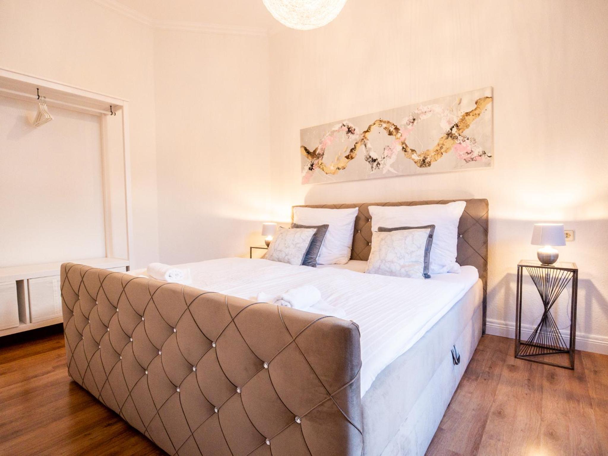 EUPHORAS - Central & Stylish Apartment - Parking