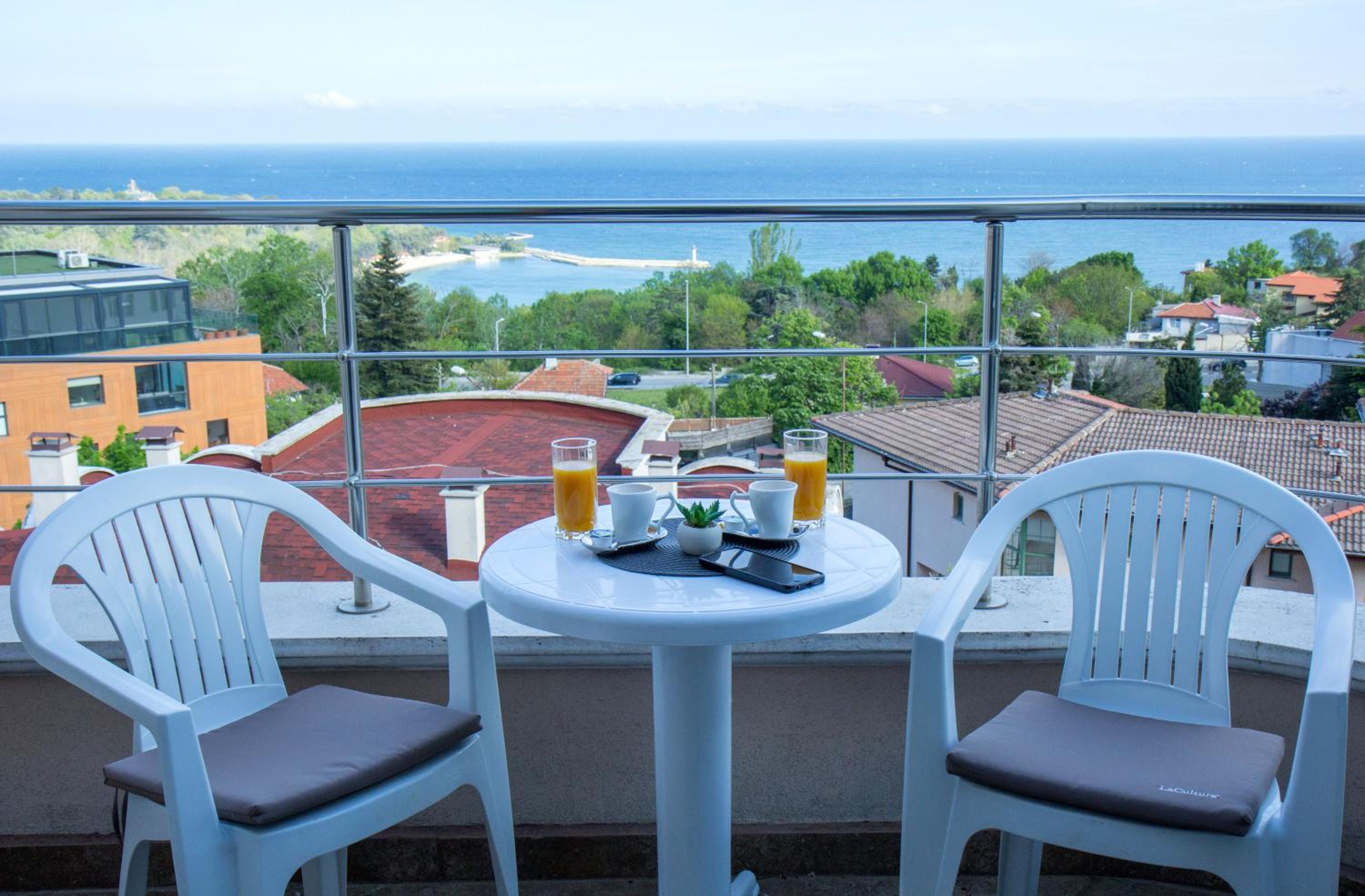Black sea Narcissus - quiet studio with amazing sea view