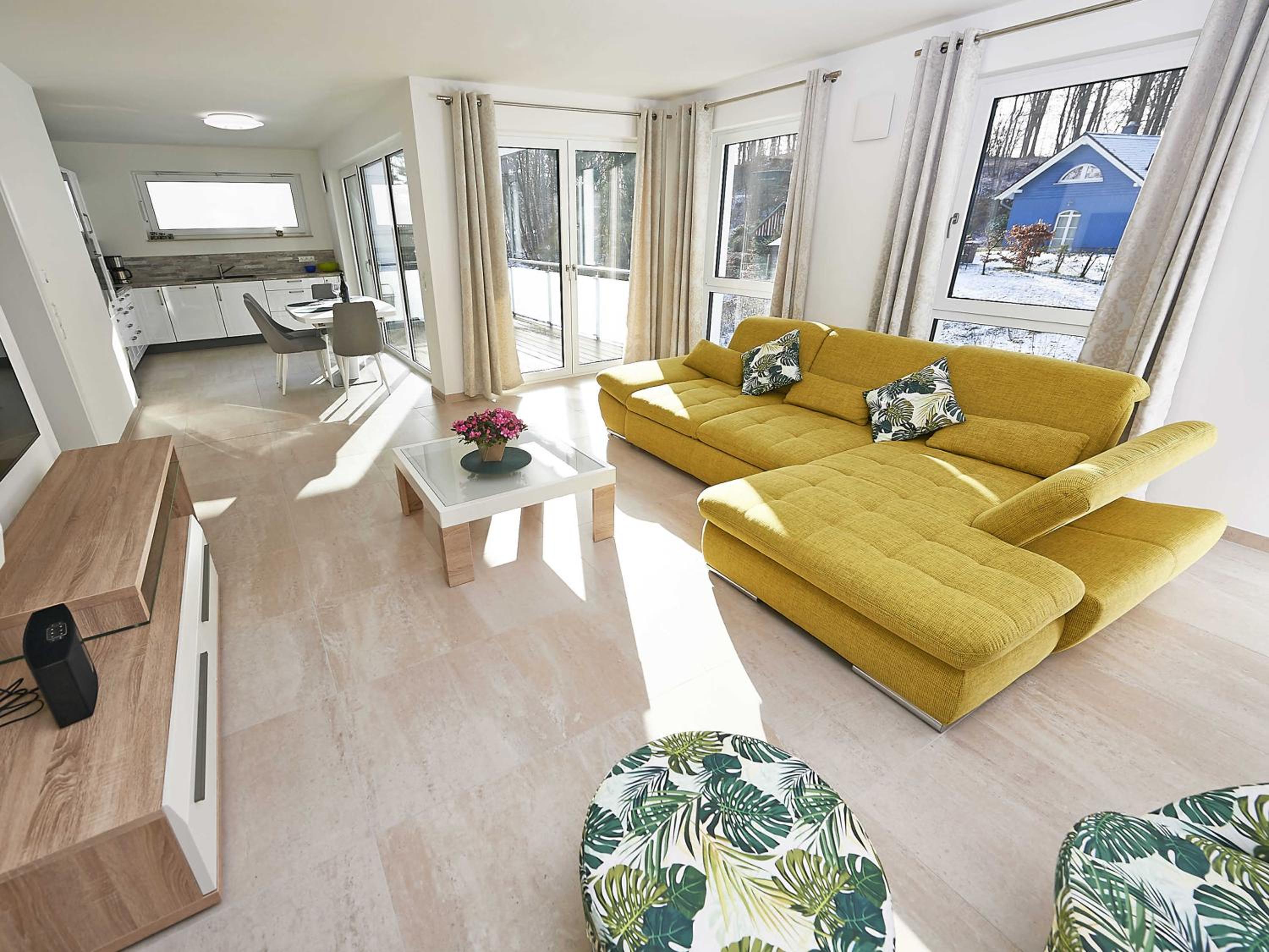 Haus Kap Arkona in Sellin - Fewo 02 mit Kamin und Terrasse