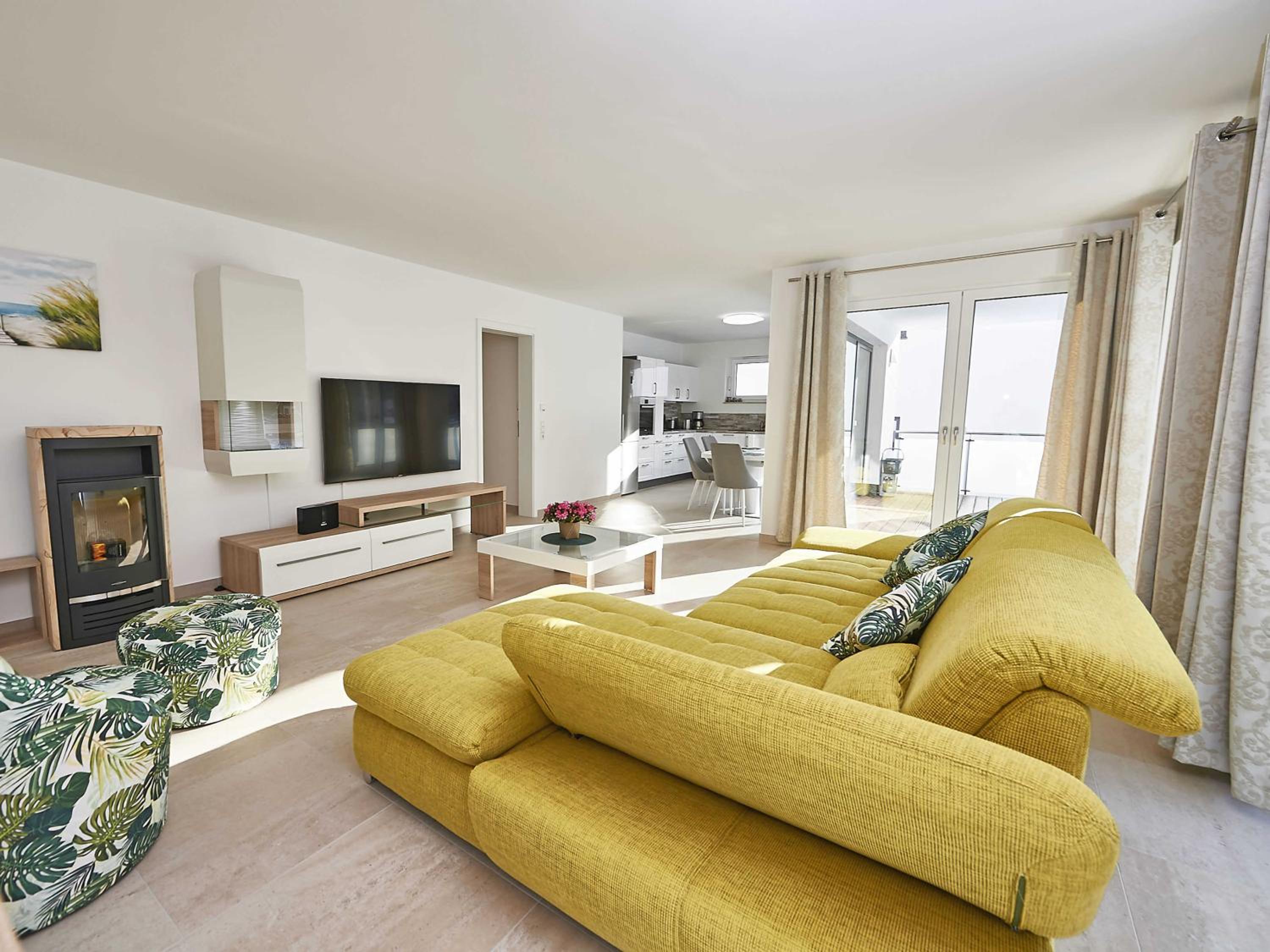 Haus Kap Arkona in Sellin - Fewo 02 mit Kamin und Terrasse