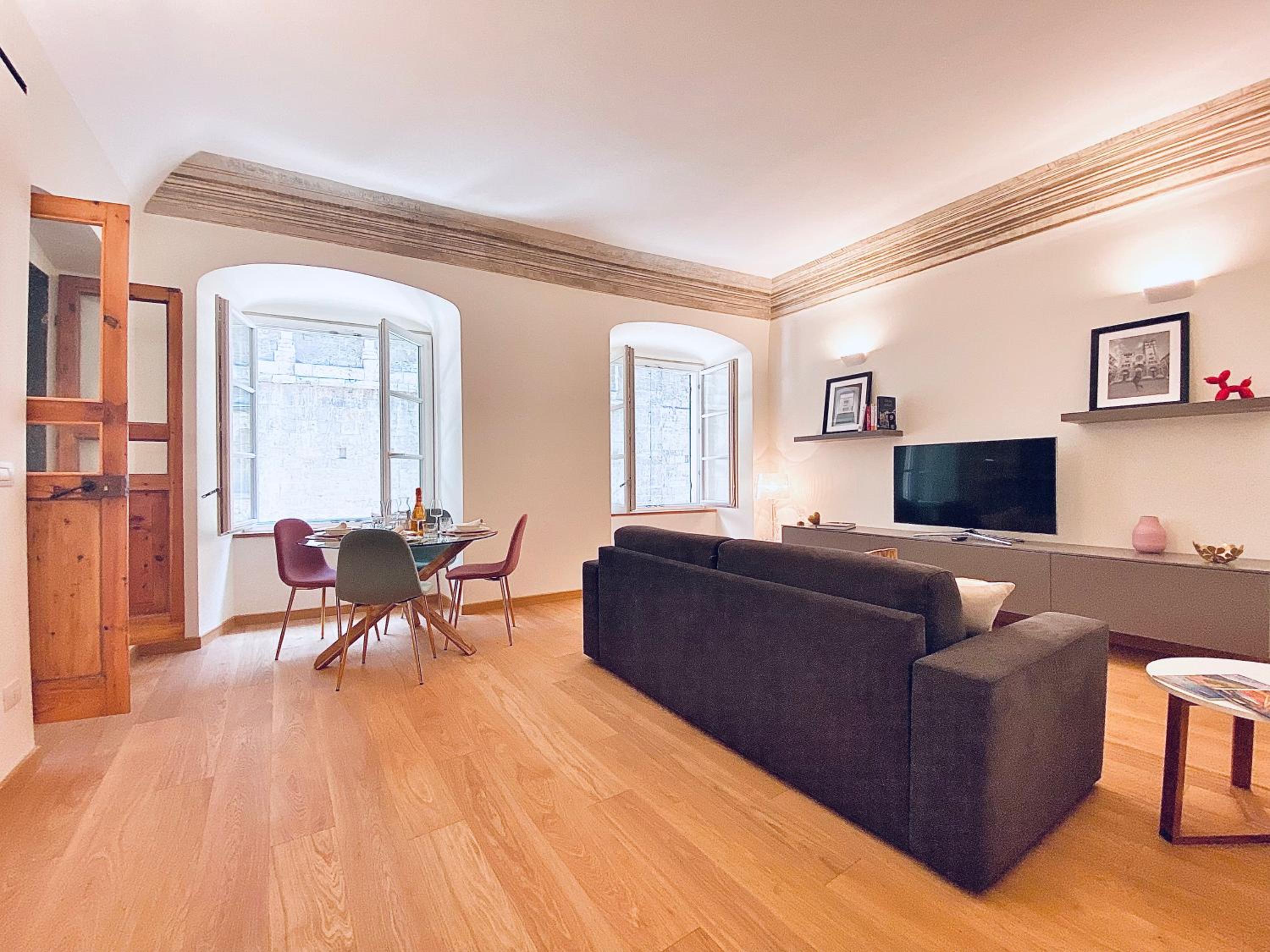 Stunning San Lorenzo 19 Apt - Rolli Palace - Free Private Parking Included!