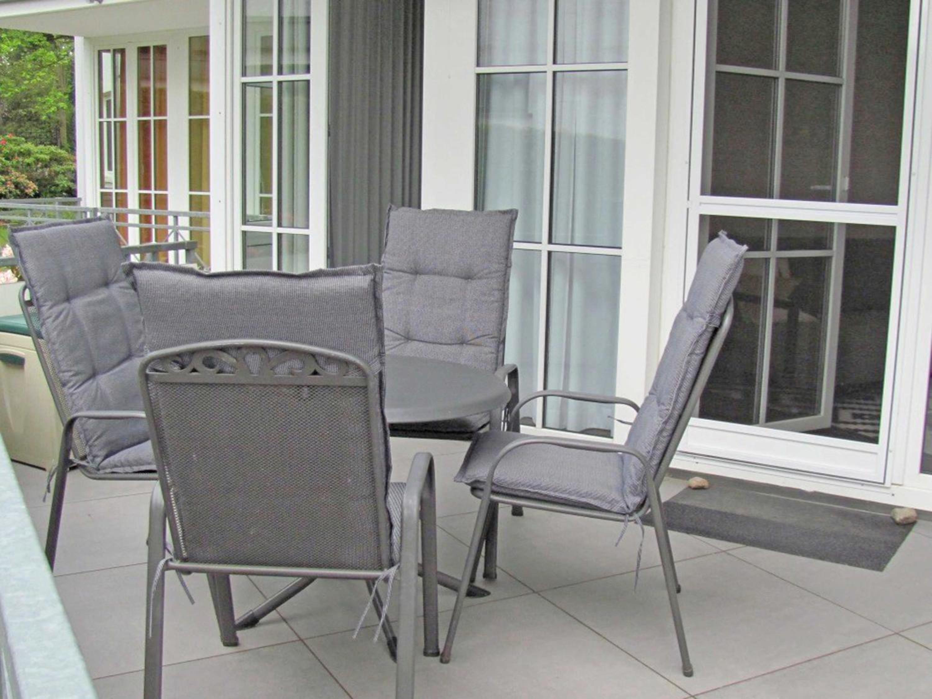 Villa Vilmblick - Wohnung 07 mit Terrasse und Boddenblick