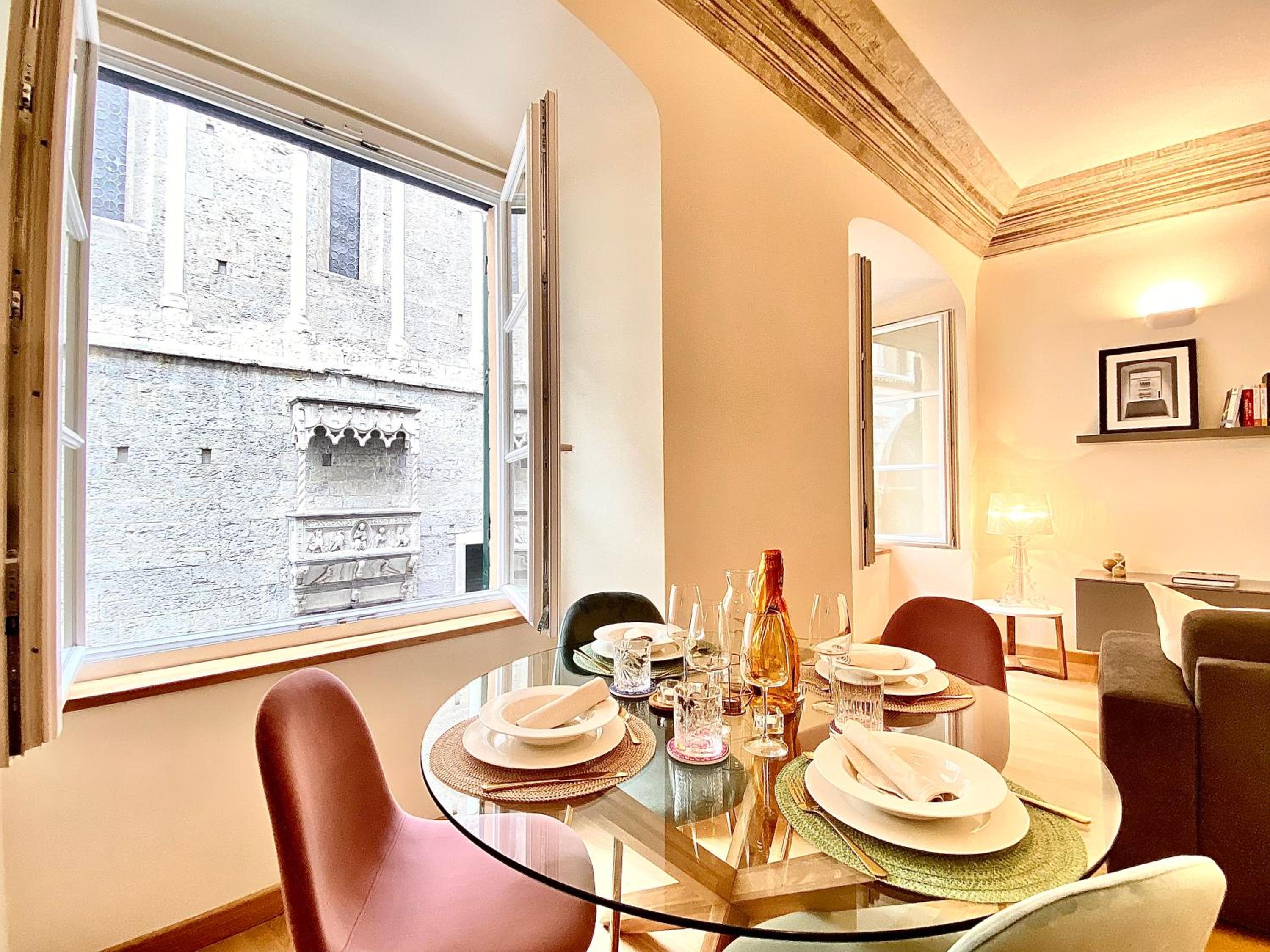 Stunning San Lorenzo 19 Apt - Rolli Palace - Free Private Parking Included!