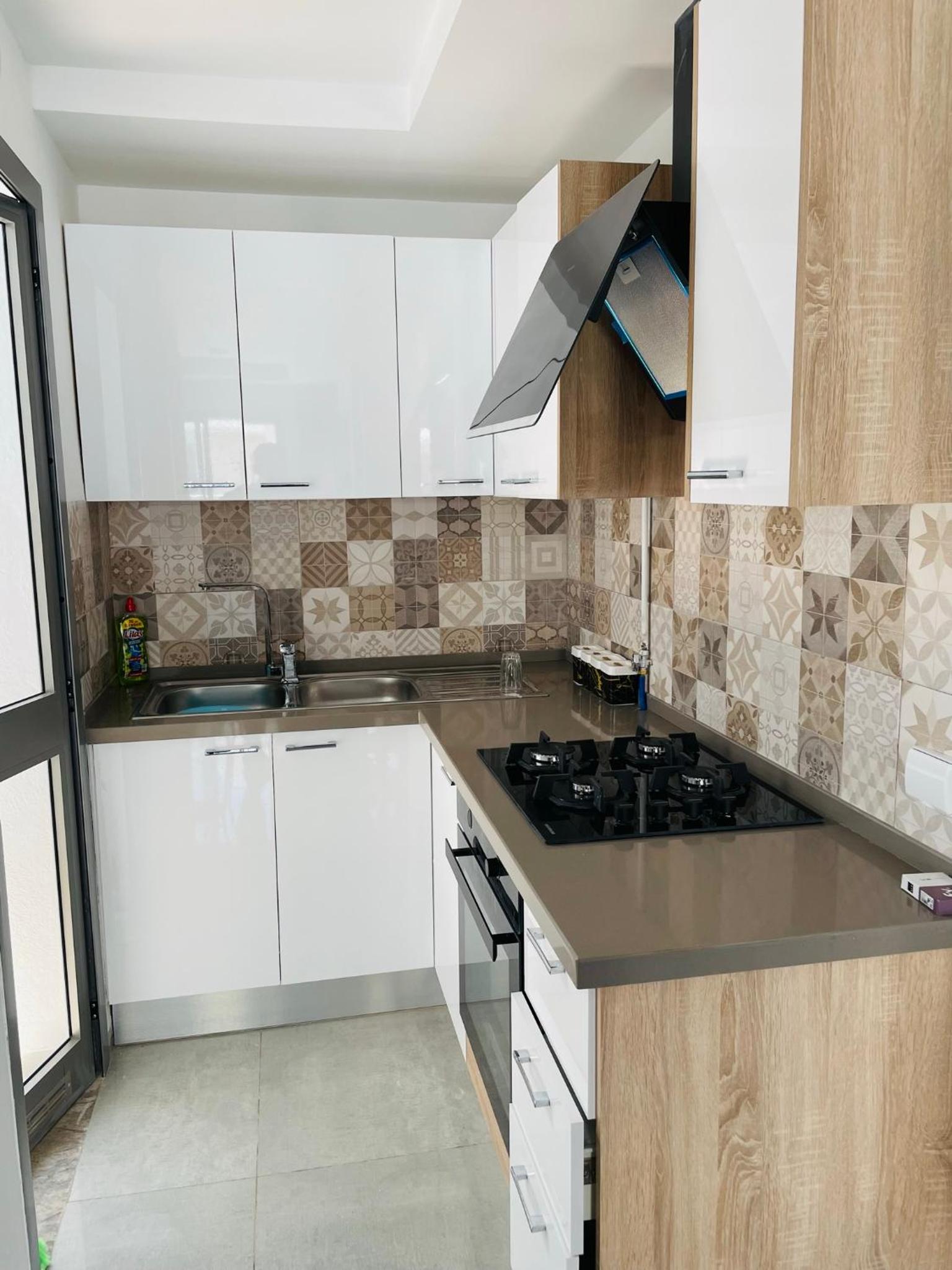 Luxus-Apartment mit Poolblick