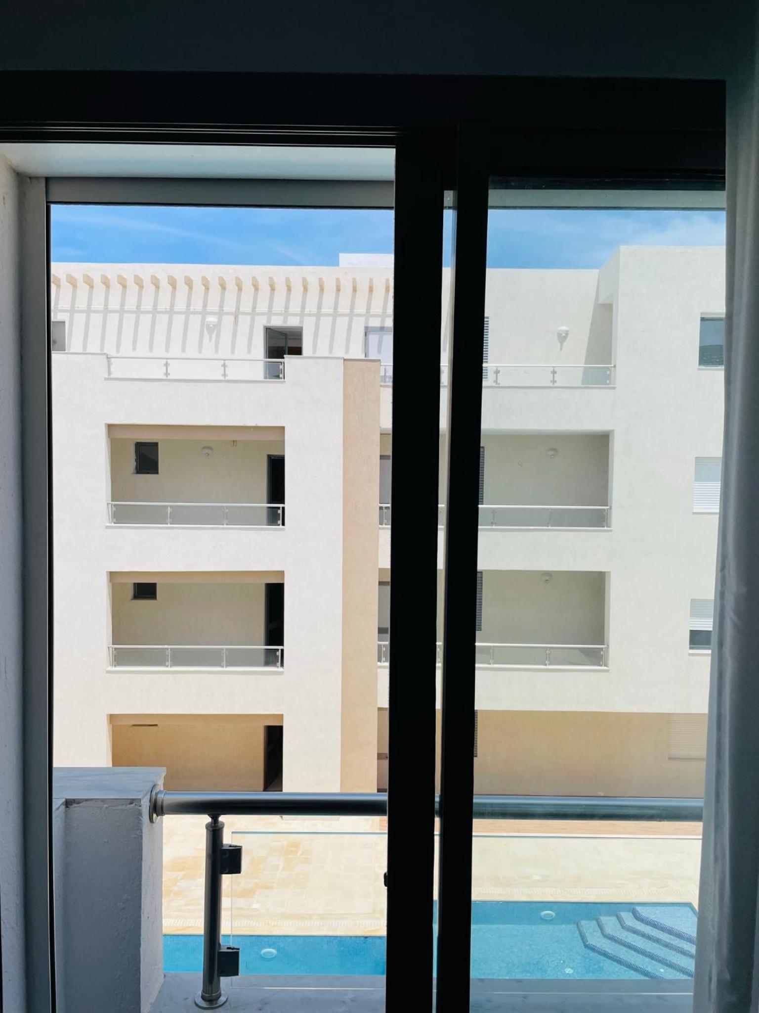 Luxus-Apartment mit Poolblick