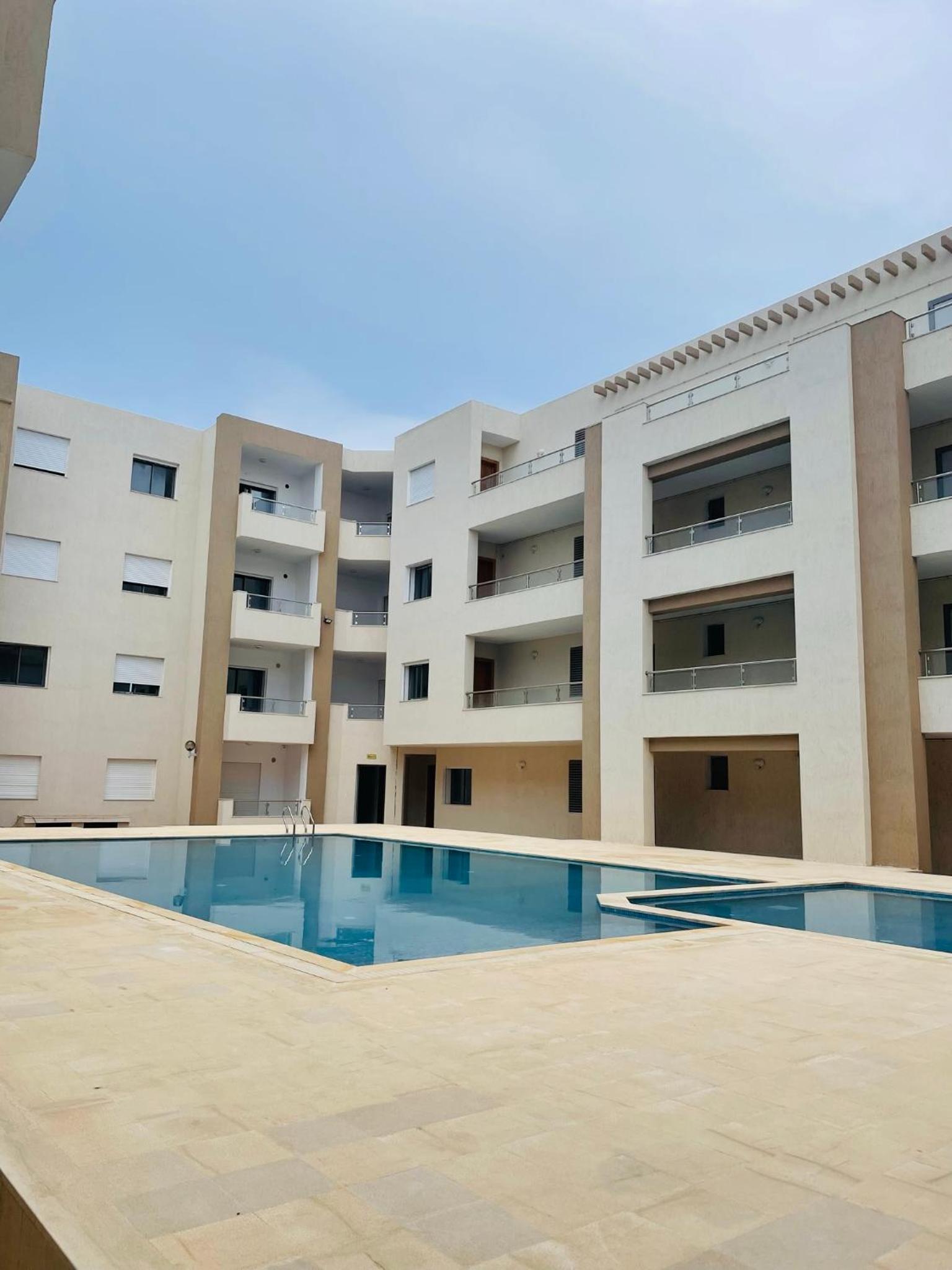 Luxus-Apartment mit Poolblick