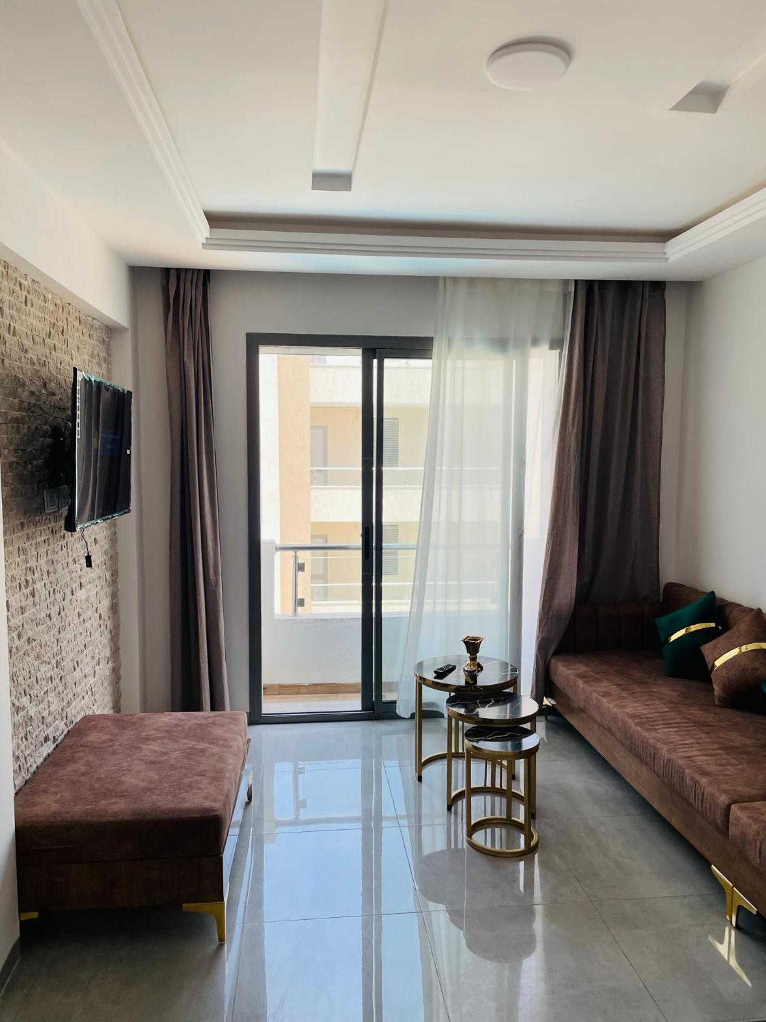 Luxus-Apartment mit Poolblick