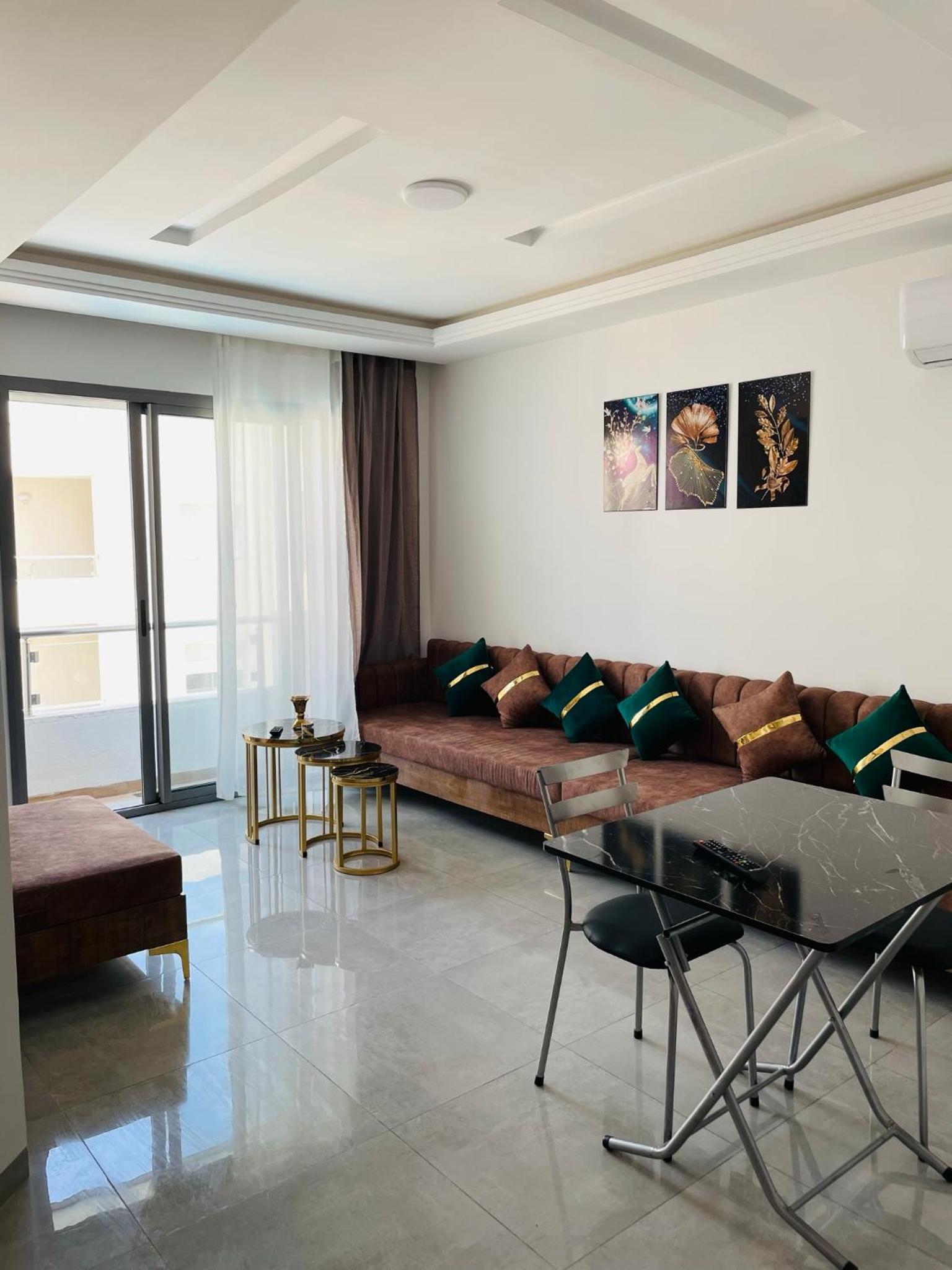 Luxus-Apartment mit Poolblick