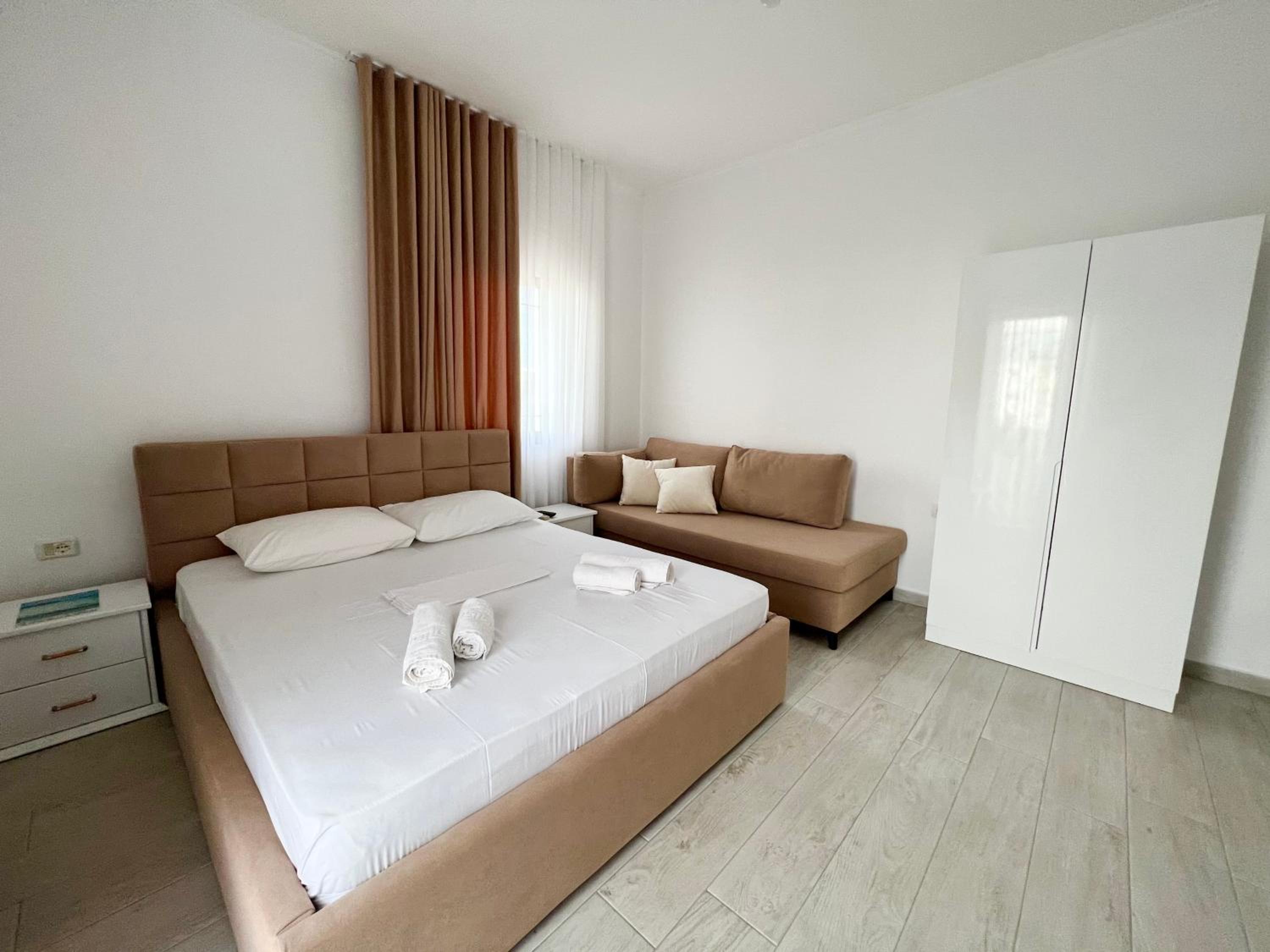 Dine Hotel