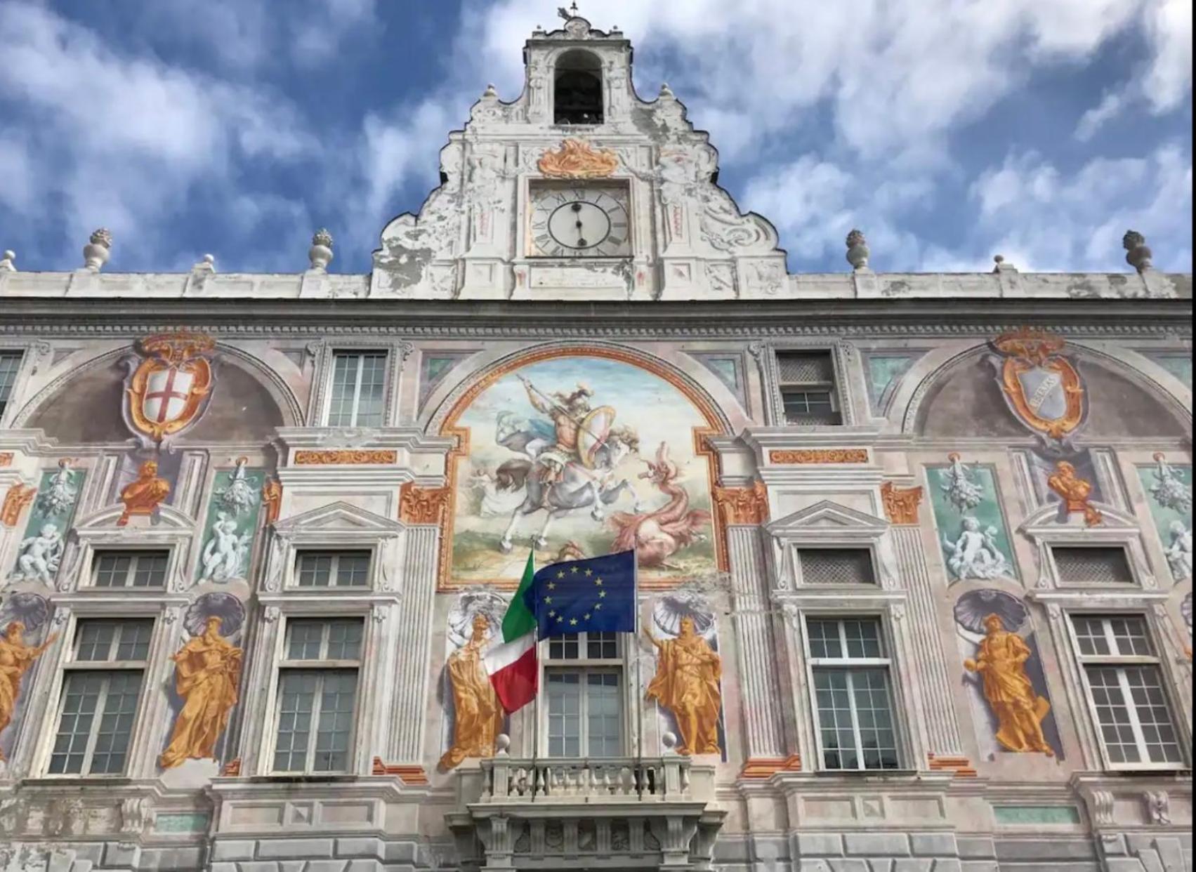 Stunning San Lorenzo 19 Apt - Rolli Palace - Free Private Parking Included!