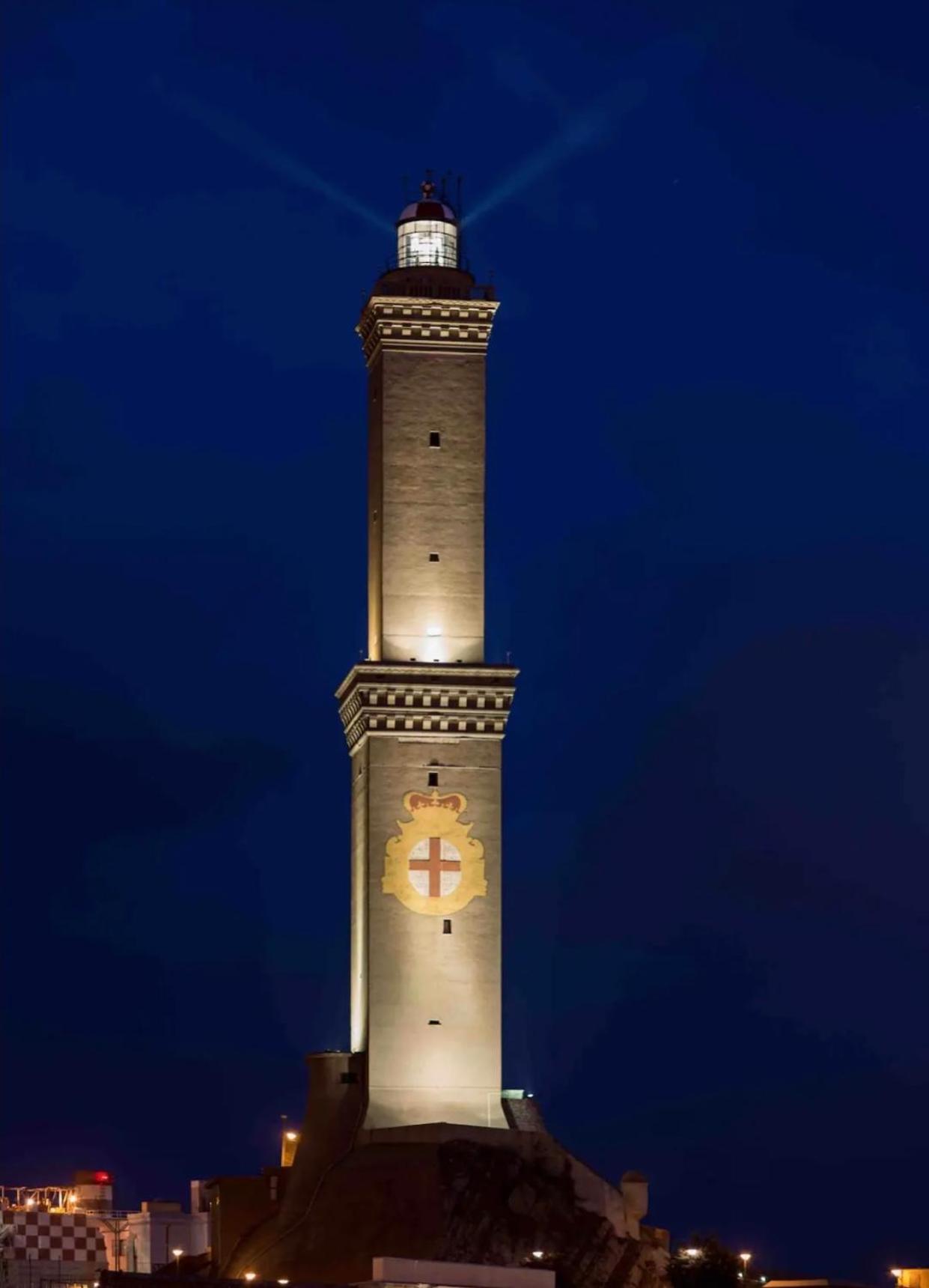 Stunning San Lorenzo 19 Apt - Rolli Palace - Free Private Parking Included!