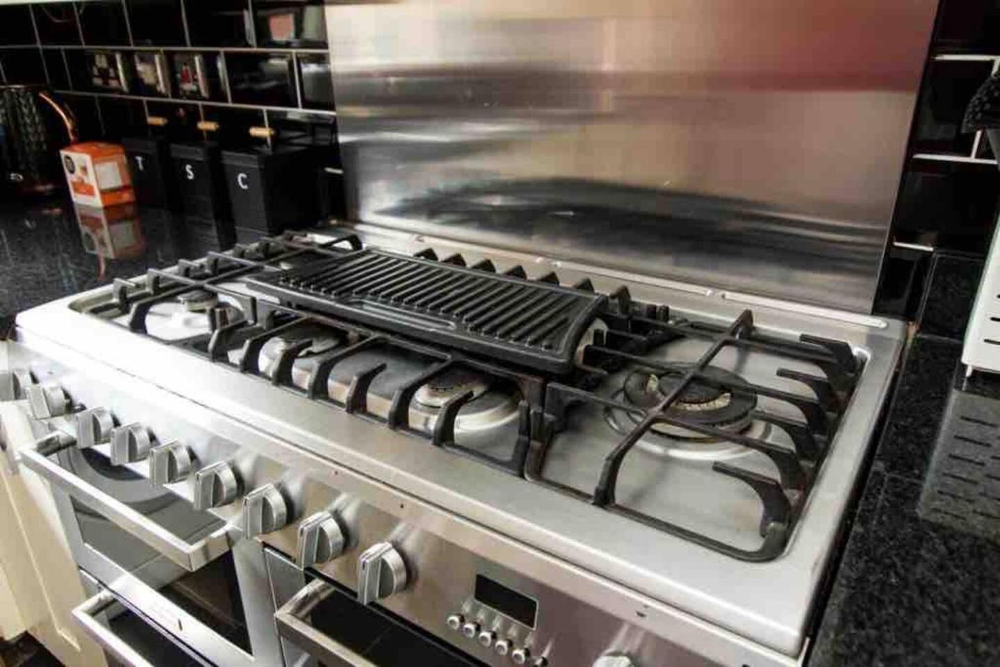 #Cloudstays Birmingham - City Getaway Luxury Townhouse Free Parking 2 Lakes, photo 26