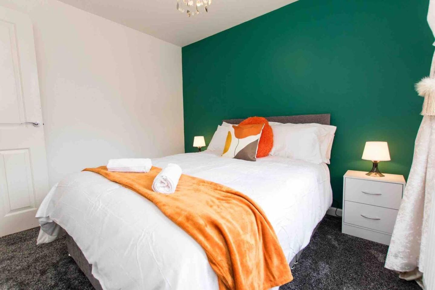 #Cloudstays Birmingham - City Getaway Luxury Townhouse Free Parking 2 Lakes, photo 34