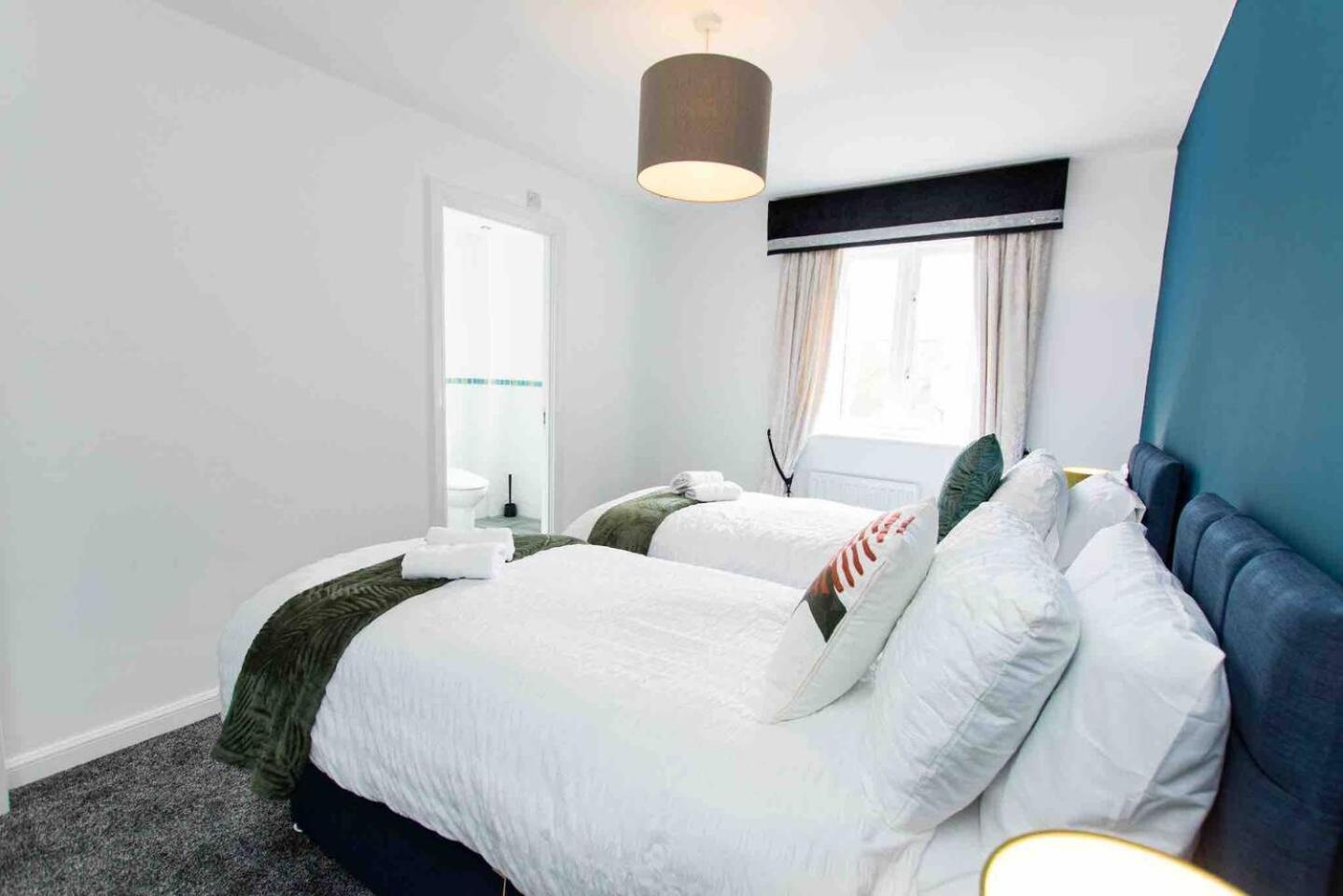 #Cloudstays Birmingham - City Getaway Luxury Townhouse Free Parking 2 Lakes, photo 22