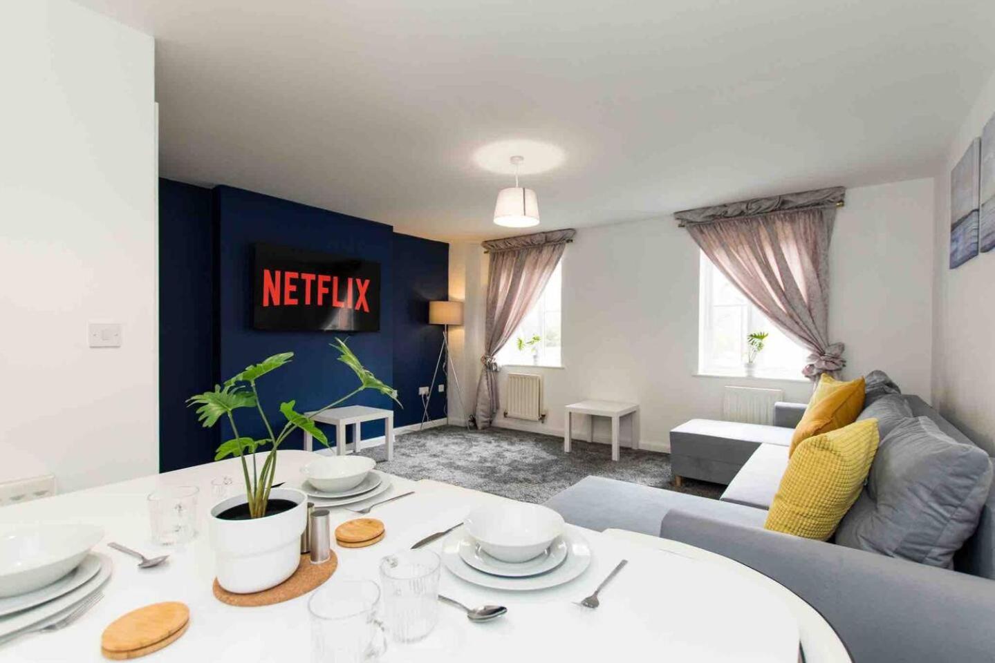 #Cloudstays Birmingham - City Getaway Luxury Townhouse Free Parking 2 Lakes, photo 14