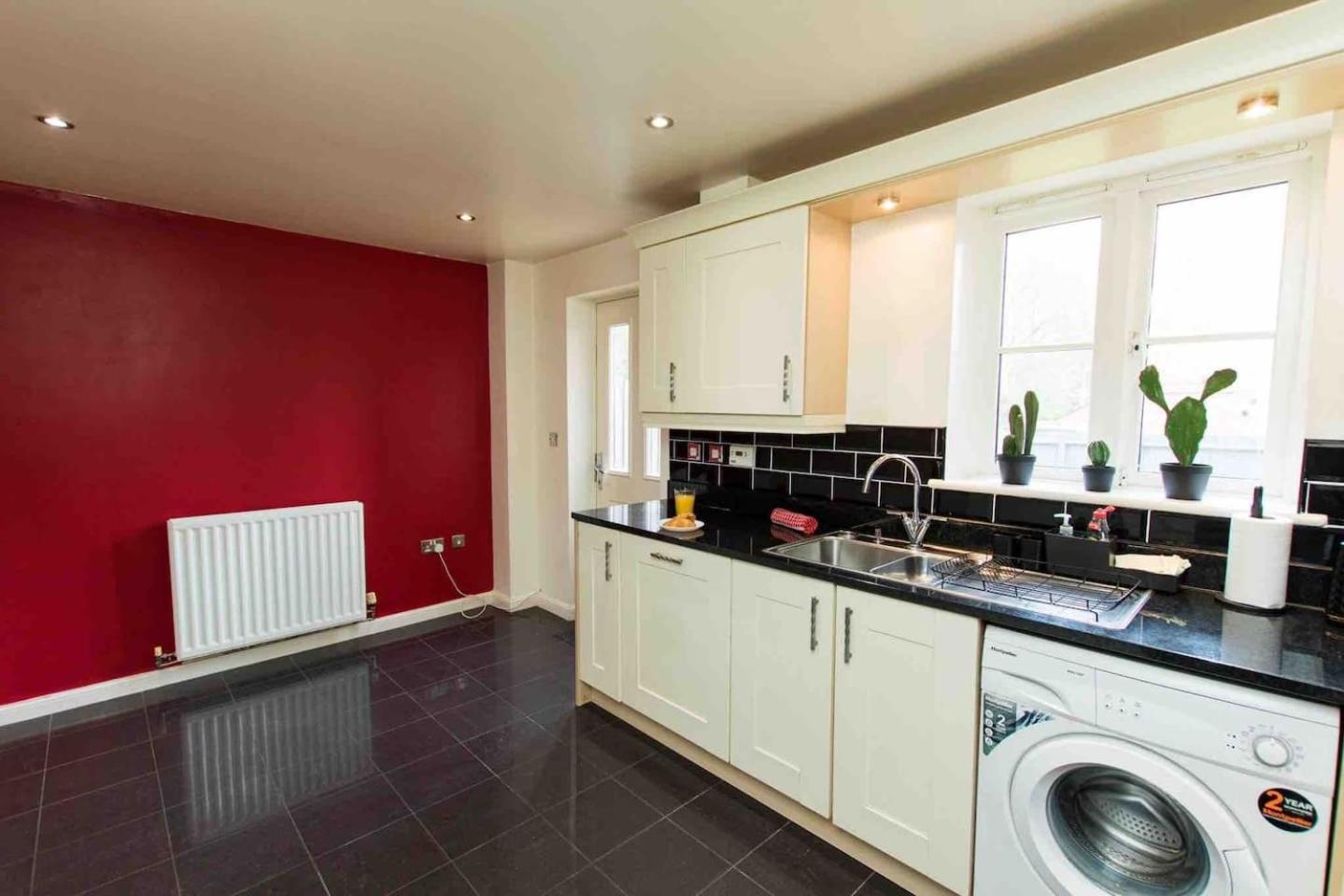 #Cloudstays Birmingham - City Getaway Luxury Townhouse Free Parking 2 Lakes, photo 36