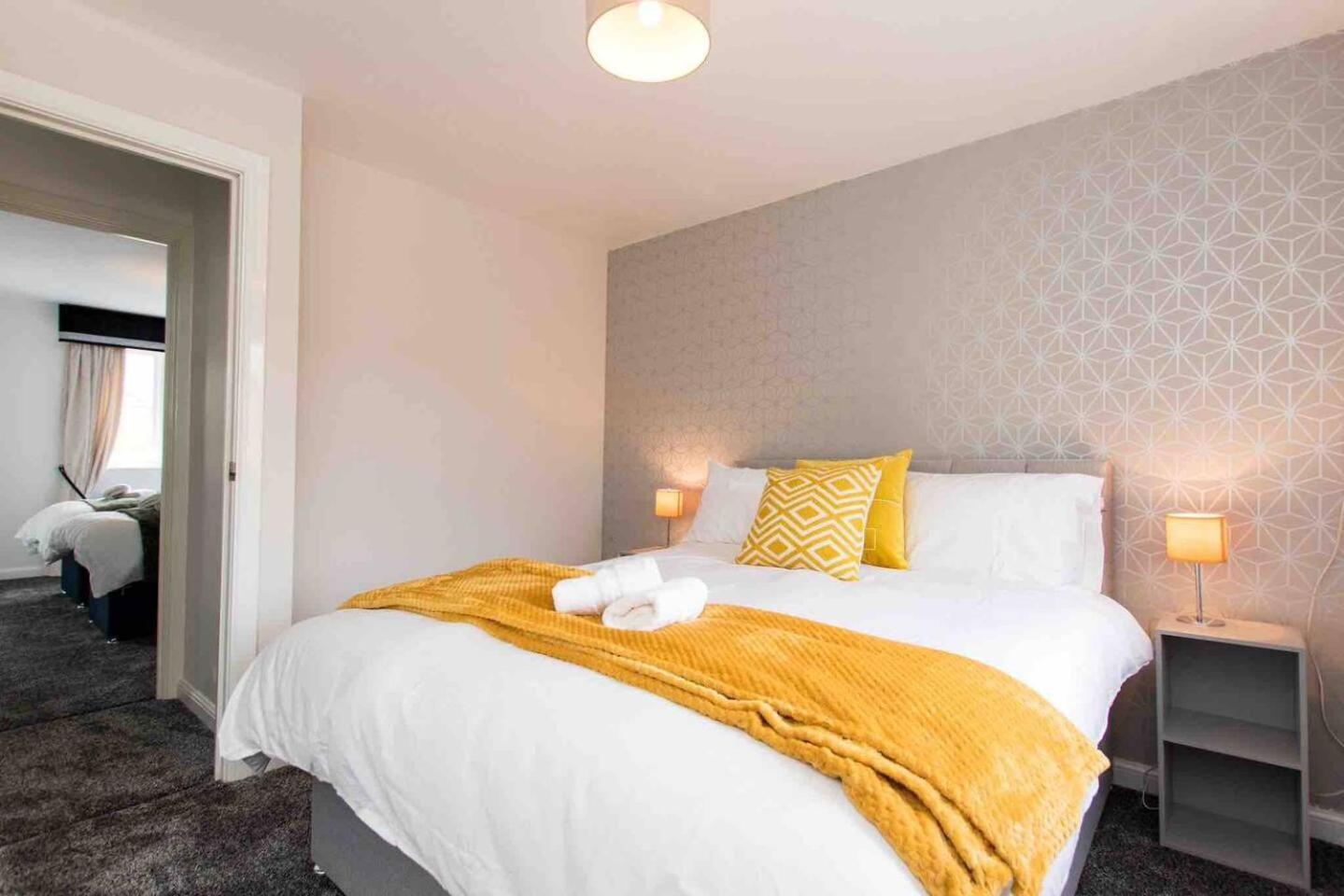 #Cloudstays Birmingham - City Getaway Luxury Townhouse Free Parking 2 Lakes, photo 25