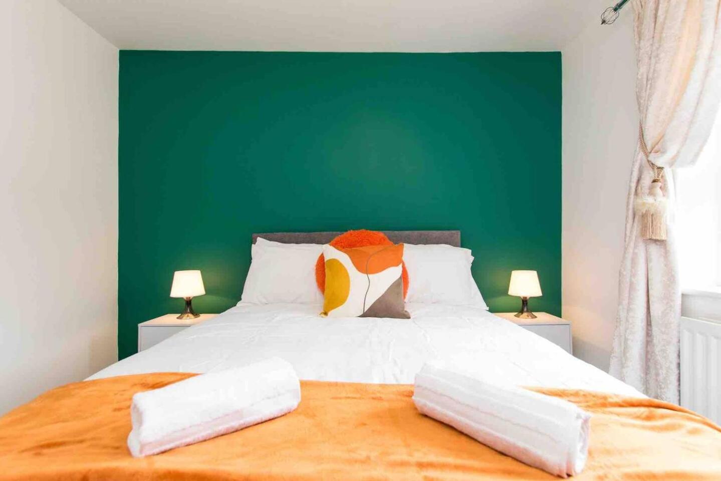 #Cloudstays Birmingham - City Getaway Luxury Townhouse Free Parking 2 Lakes, photo 31