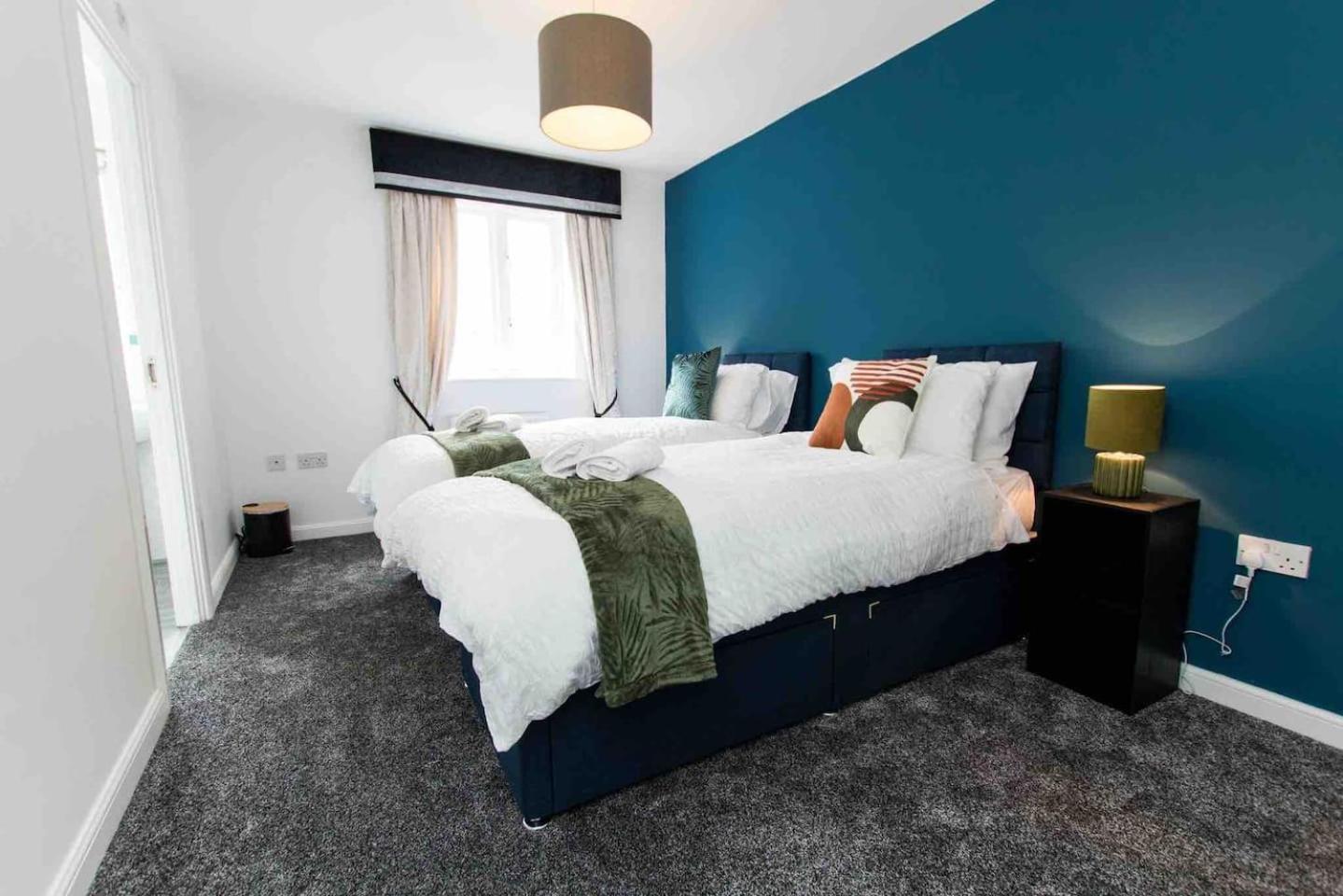 #Cloudstays Birmingham - City Getaway Luxury Townhouse Free Parking 2 Lakes, photo 21