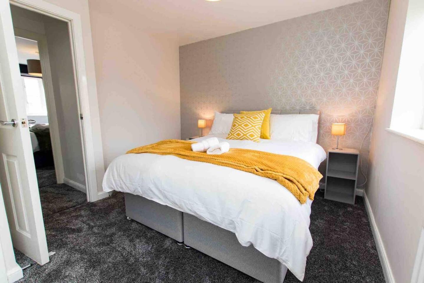 #Cloudstays Birmingham - City Getaway Luxury Townhouse Free Parking 2 Lakes, photo 15