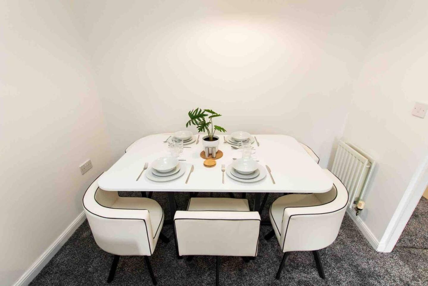 #Cloudstays Birmingham - City Getaway Luxury Townhouse Free Parking 2 Lakes