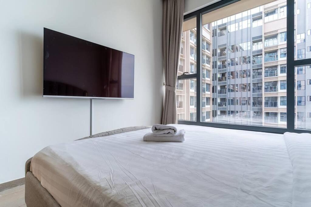 The Rixx Magnificent Apartment @D1/Netflix/bathtub