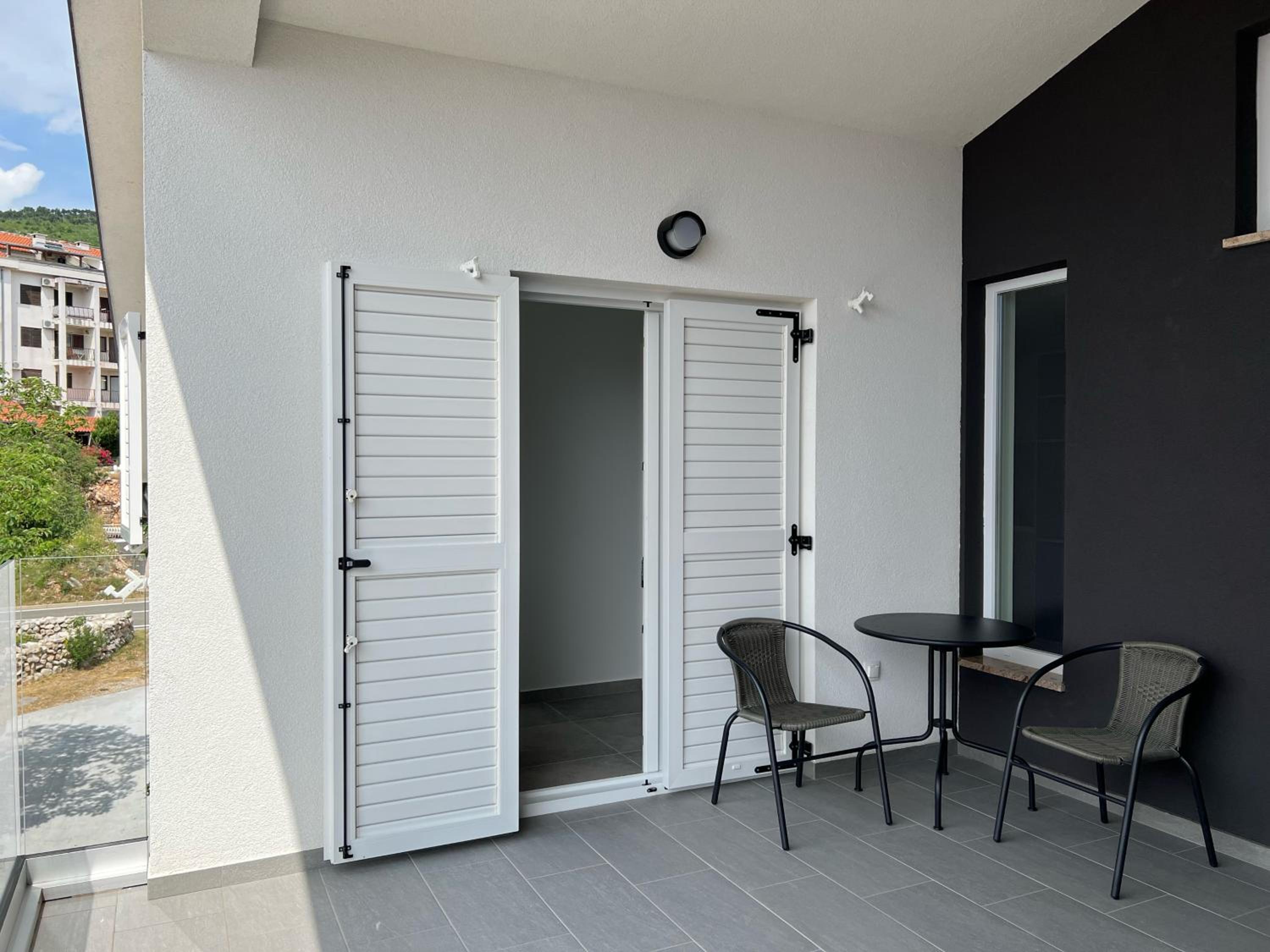 Apartmani AViS