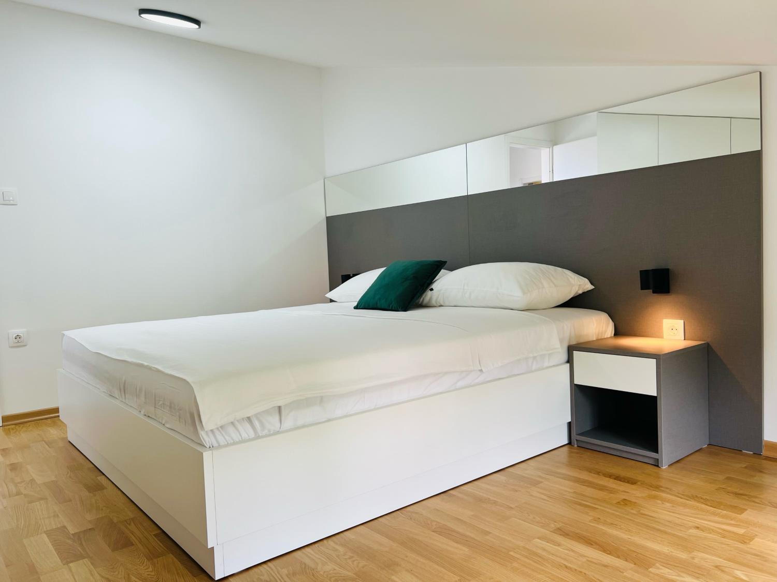 Apartmani AViS