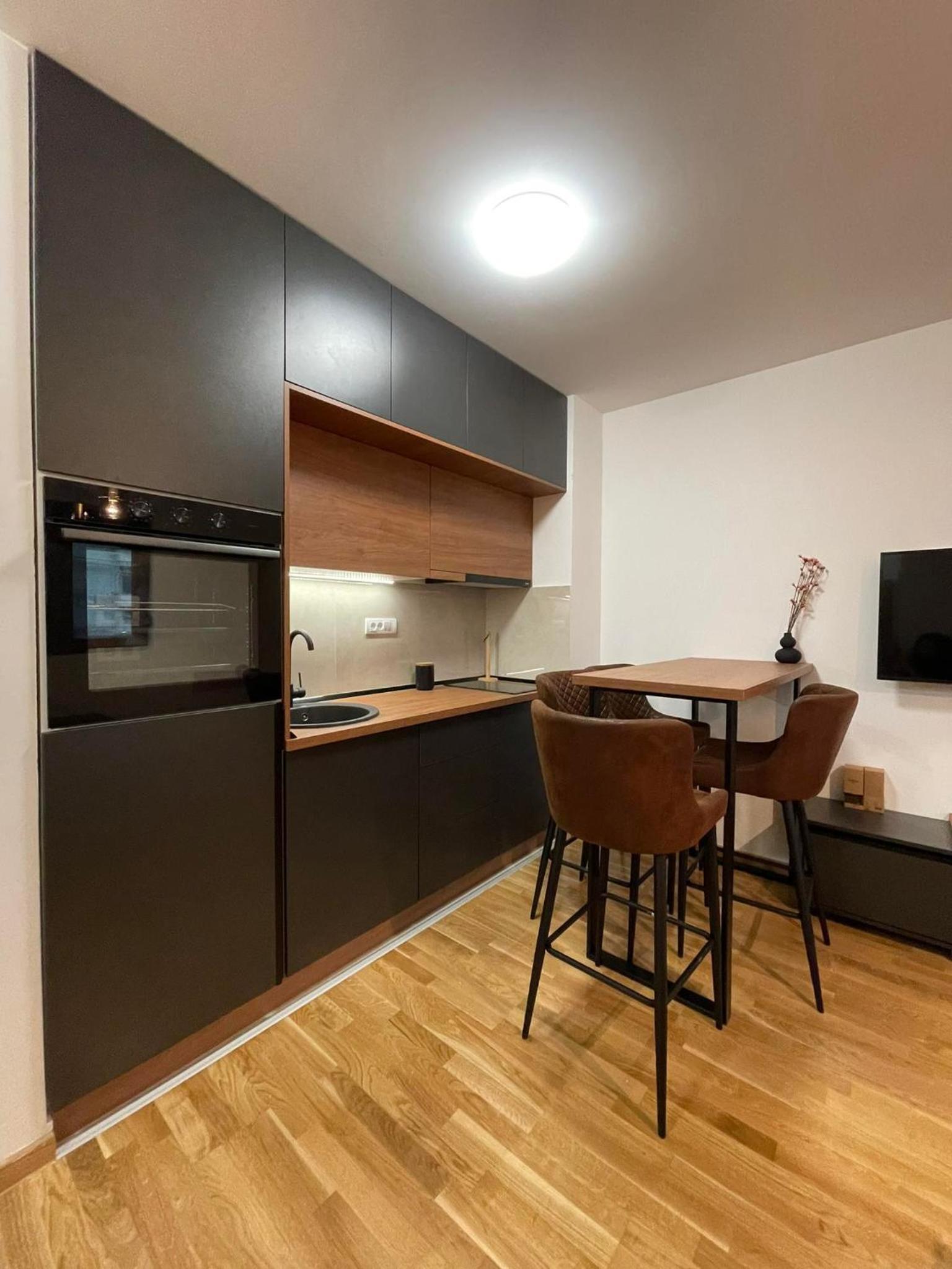 LUX Apartman Bojović