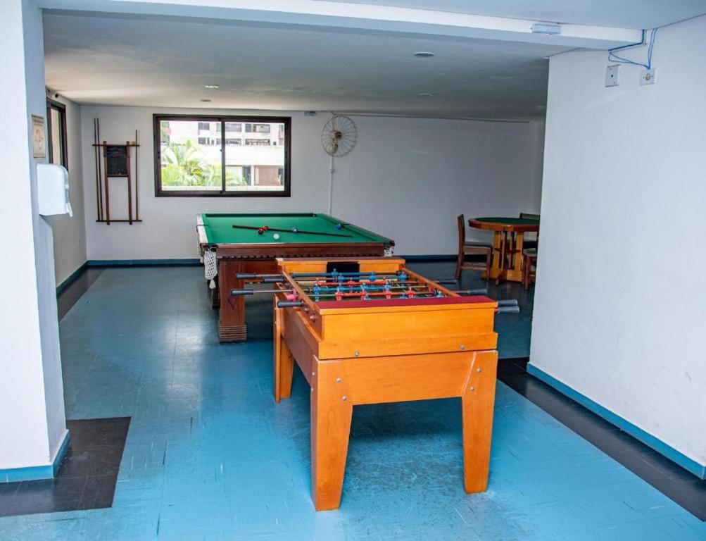 joia da enseada, com serviços de praia, de frente para o mar, 3 quartos, TV smart, piscina, academia, salão jogos, brinquedoteca, estacionamento