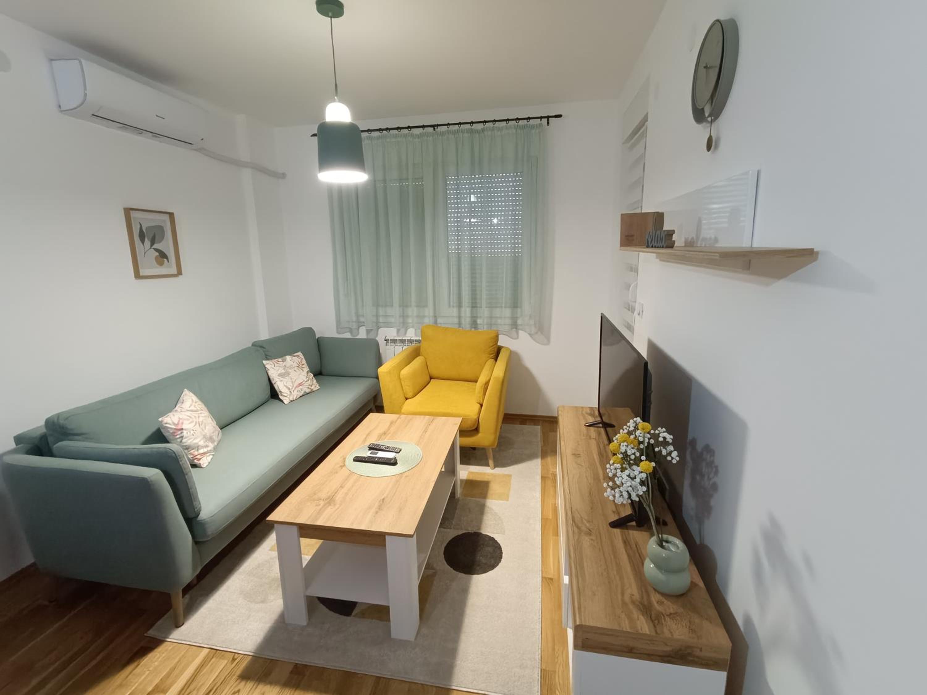 Apartment Eight - Pirot view 3