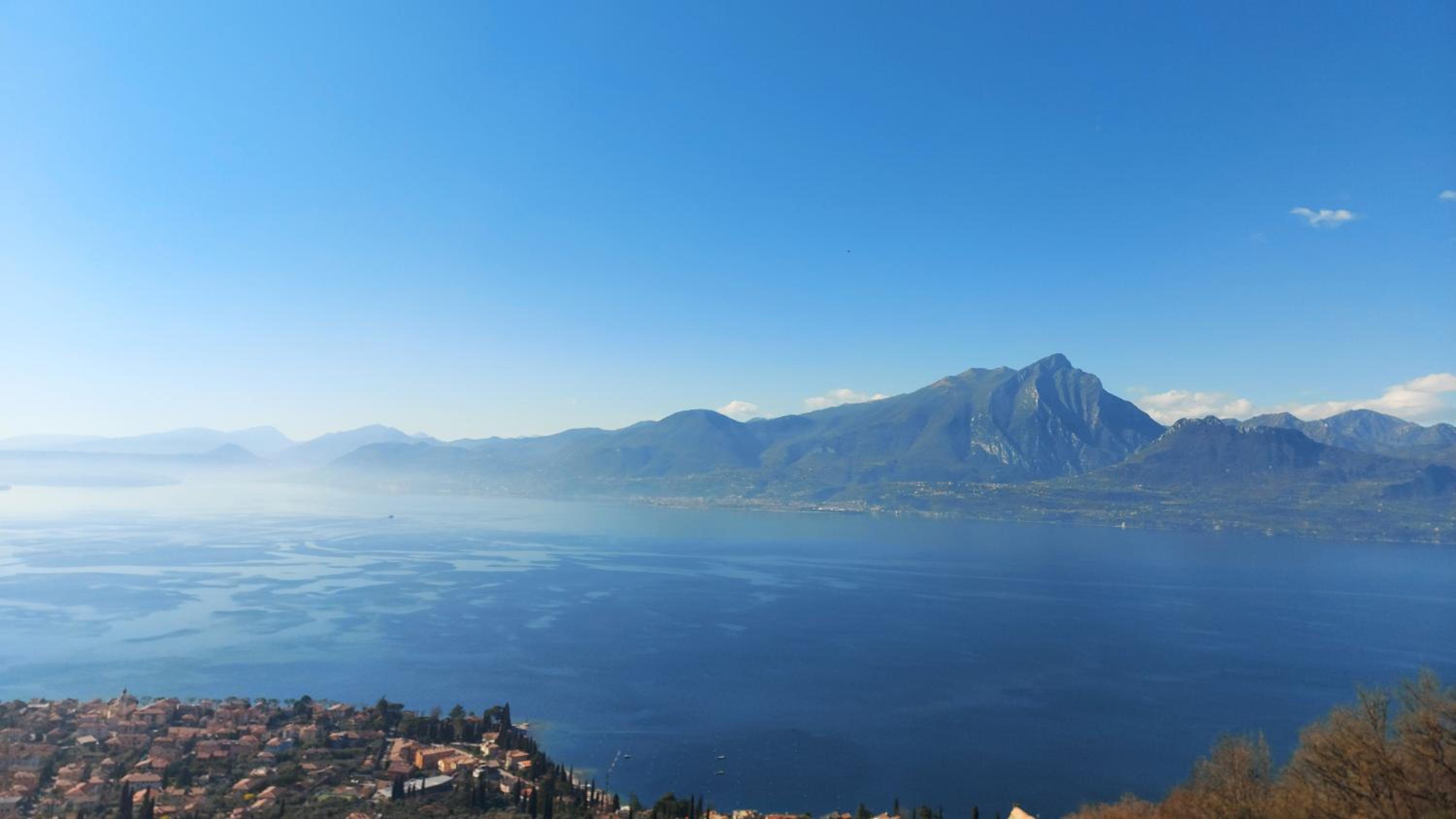 Garda Panoramic House