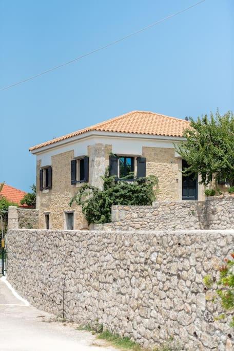 Villa Aiolia