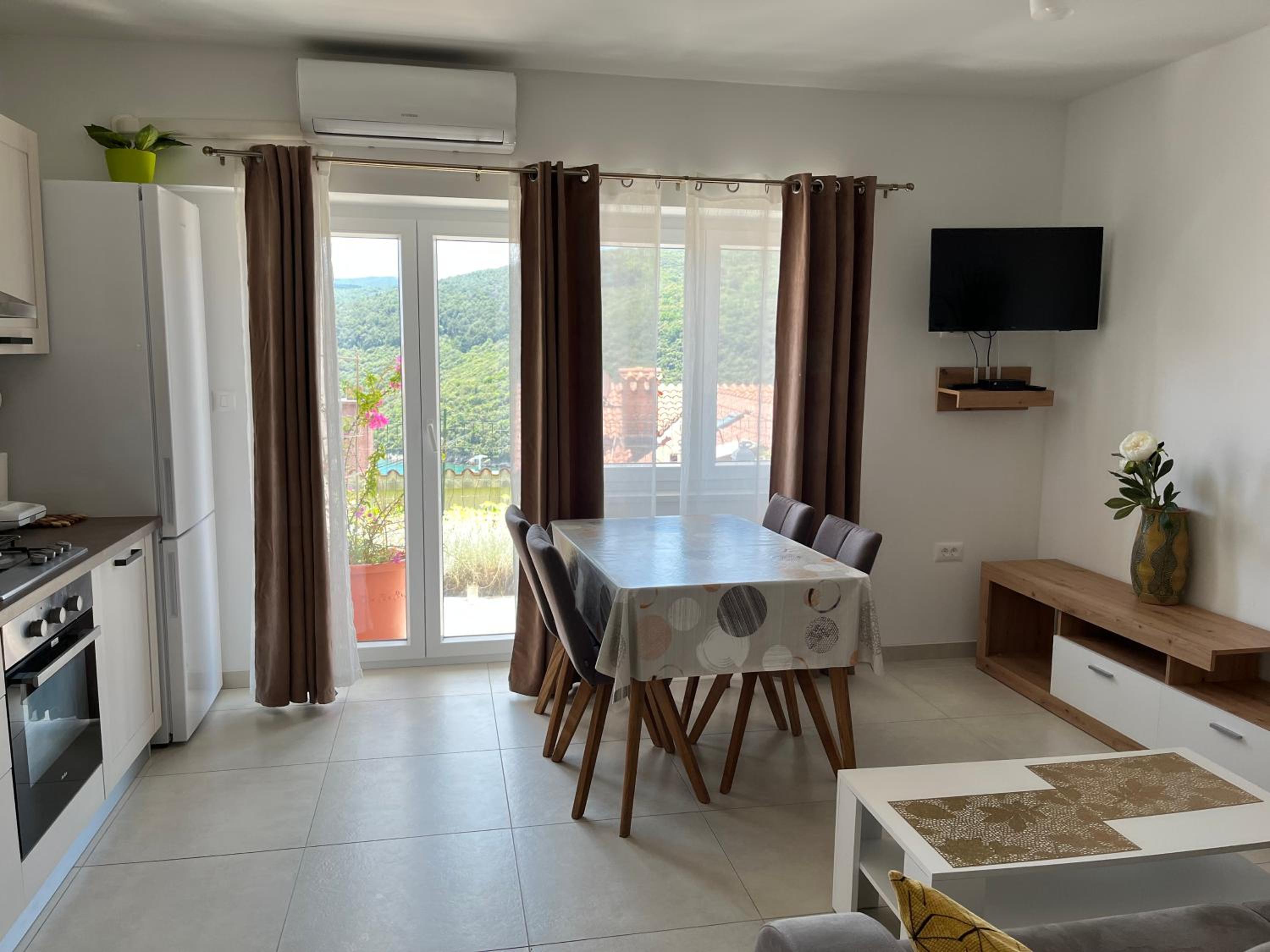 Apartments Zahtila - Pina view 5