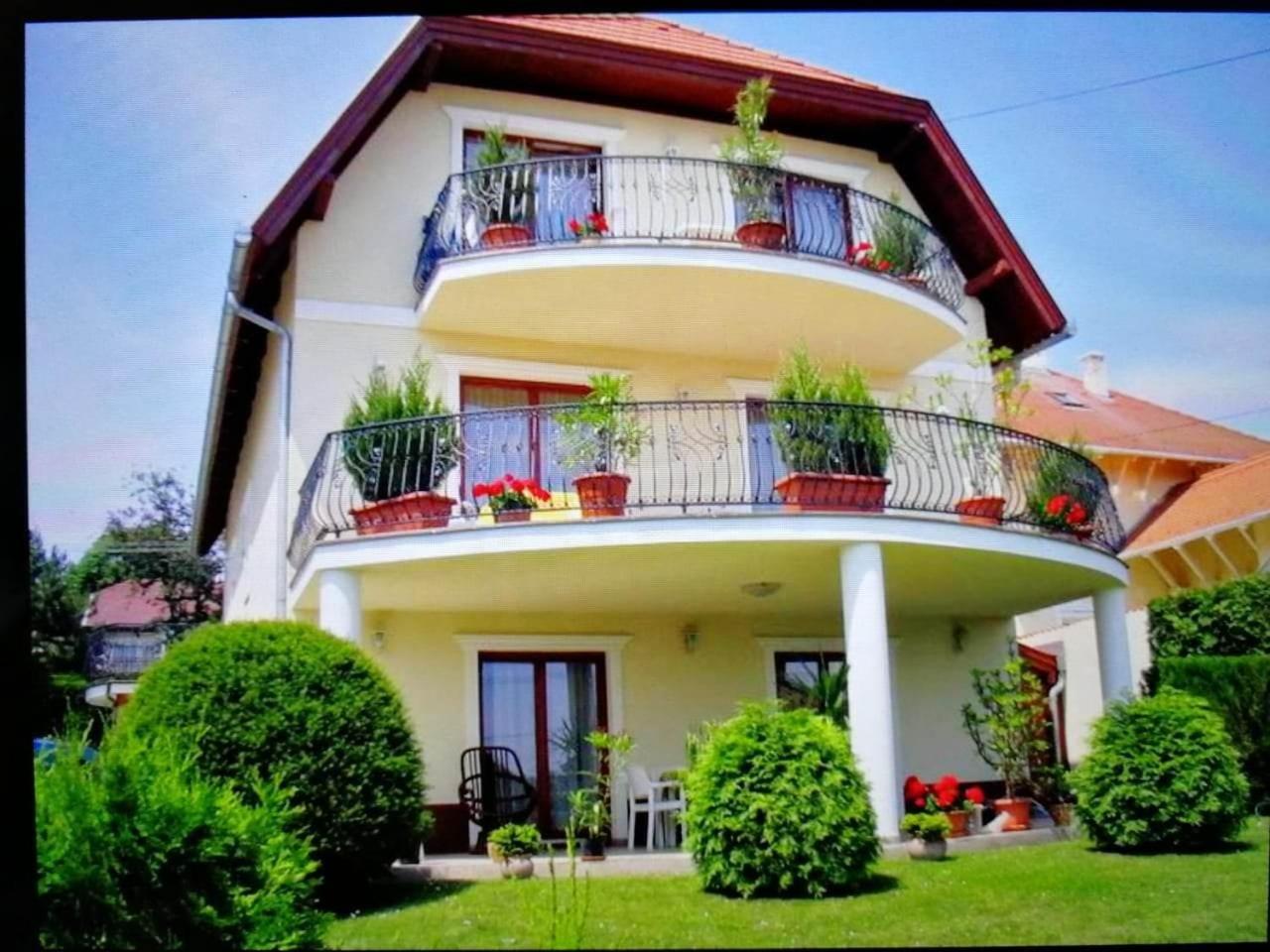 Hotel Erika ApartmanhÁzak