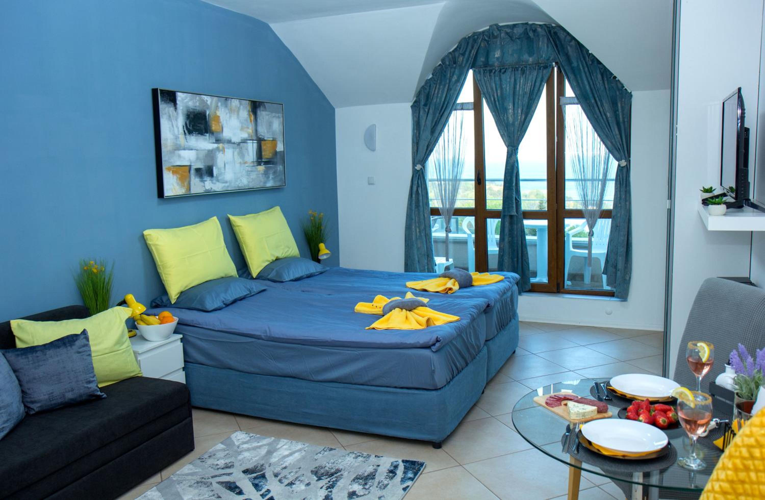 Black sea Narcissus - quiet studio with amazing sea view