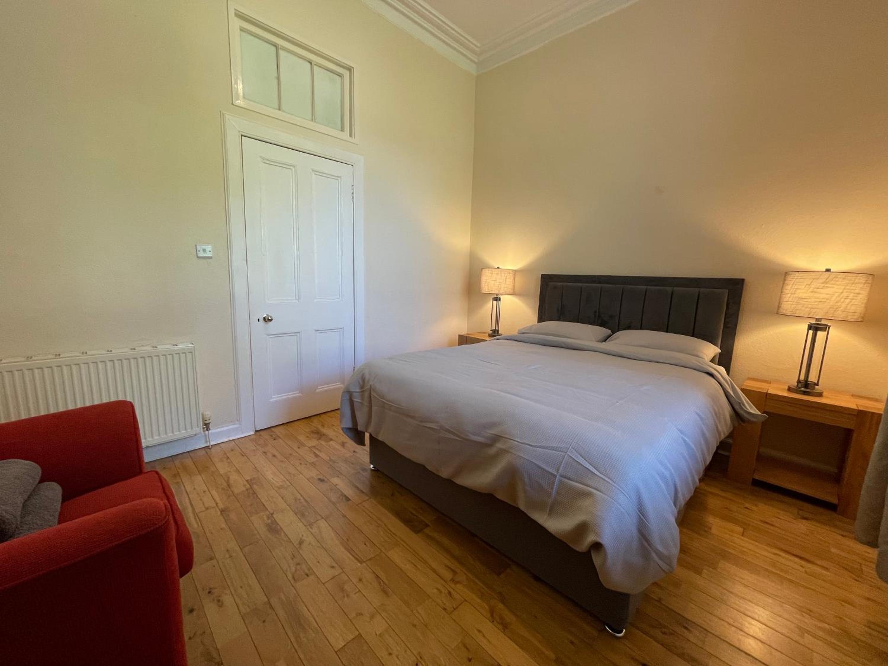 Oxford Apartment