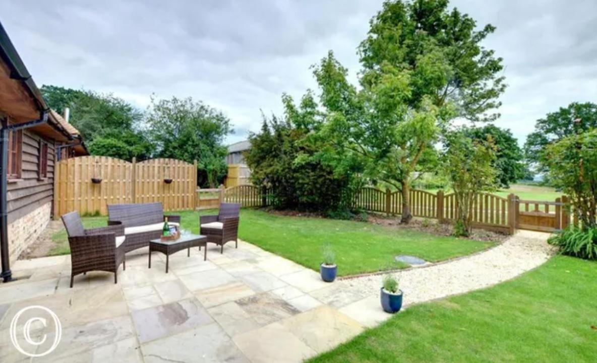 Charming picturesque cottage - nr Tenterden & Rye, pets welcomed view 2
