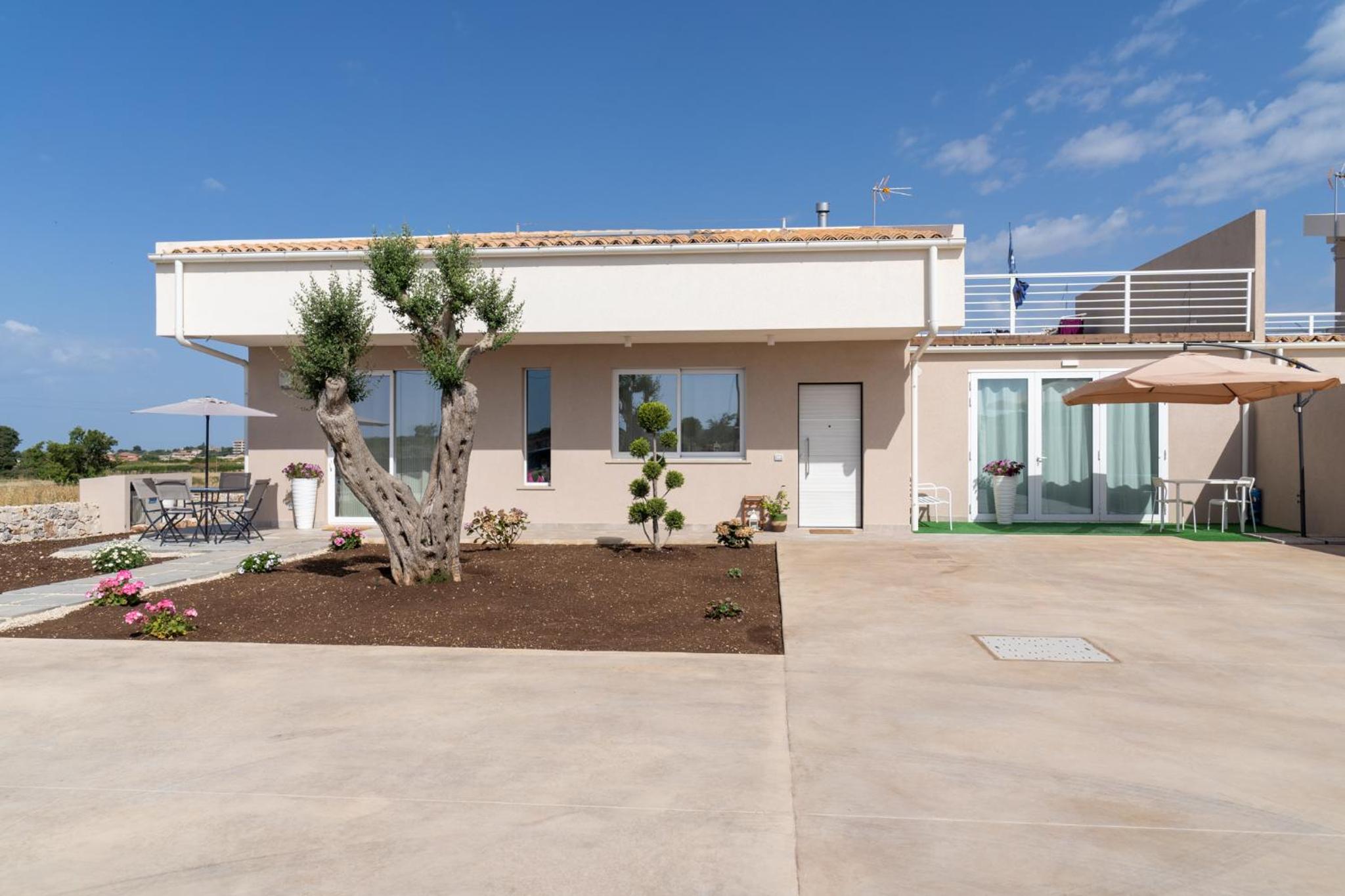 Hotel Nni Mia - Image 1